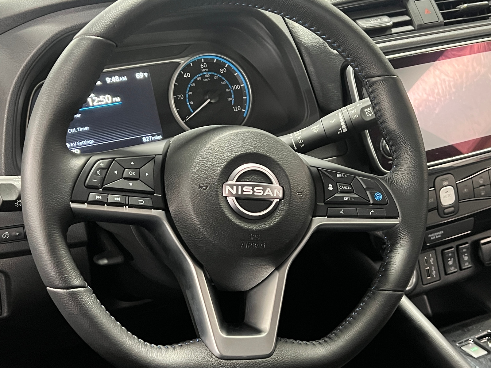 Thumbnail: 2025 Nissan Leaf - 5