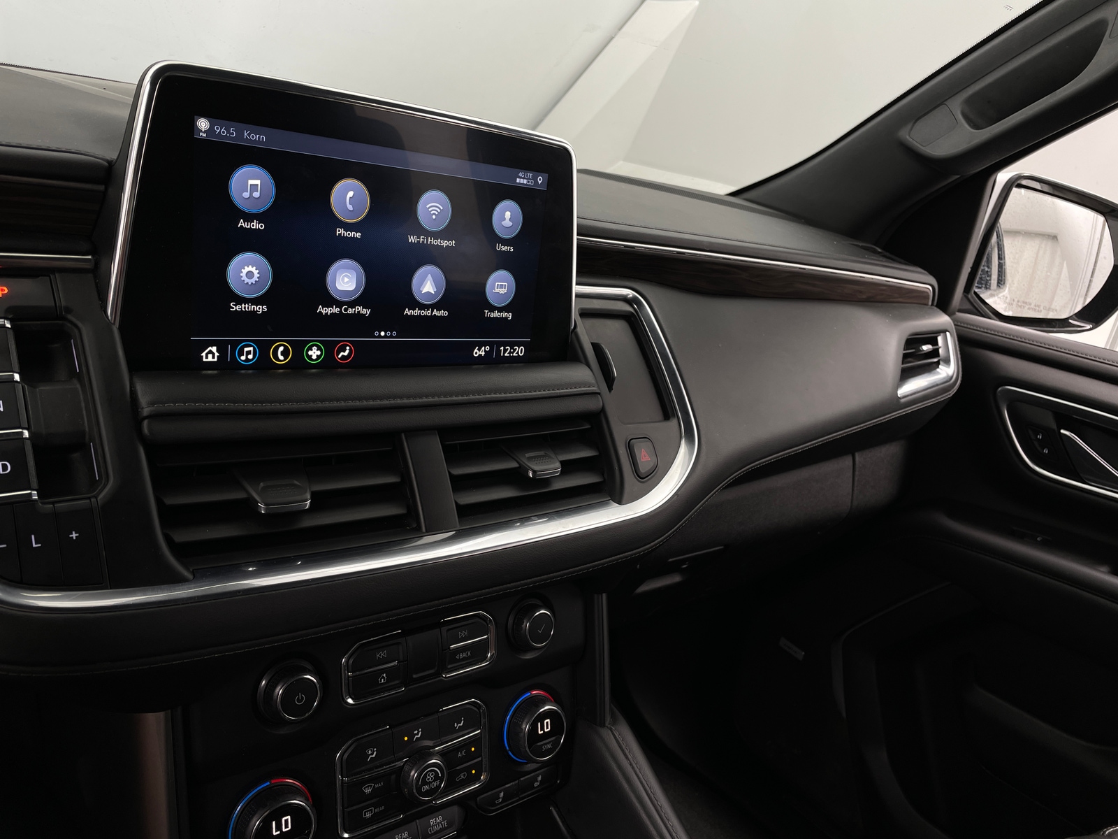 Thumbnail: 2021 Chevrolet Tahoe - 3