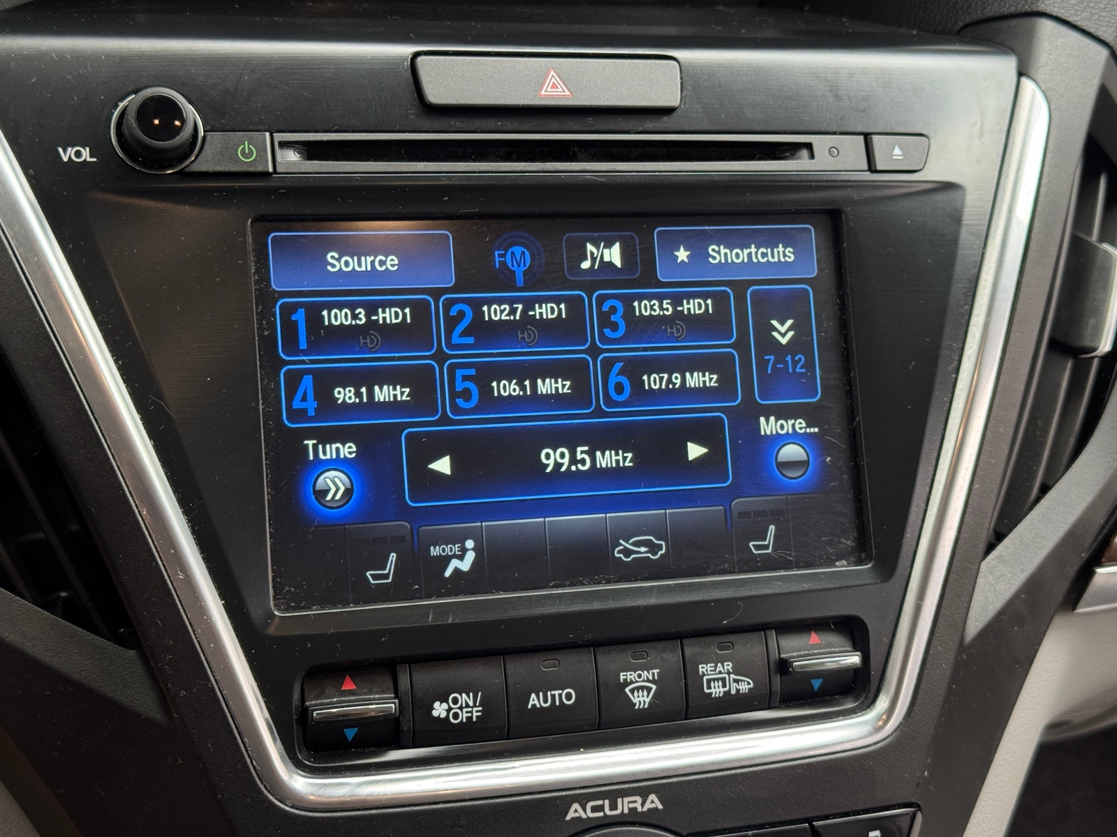 Thumbnail: 2017 Acura MDX - 3