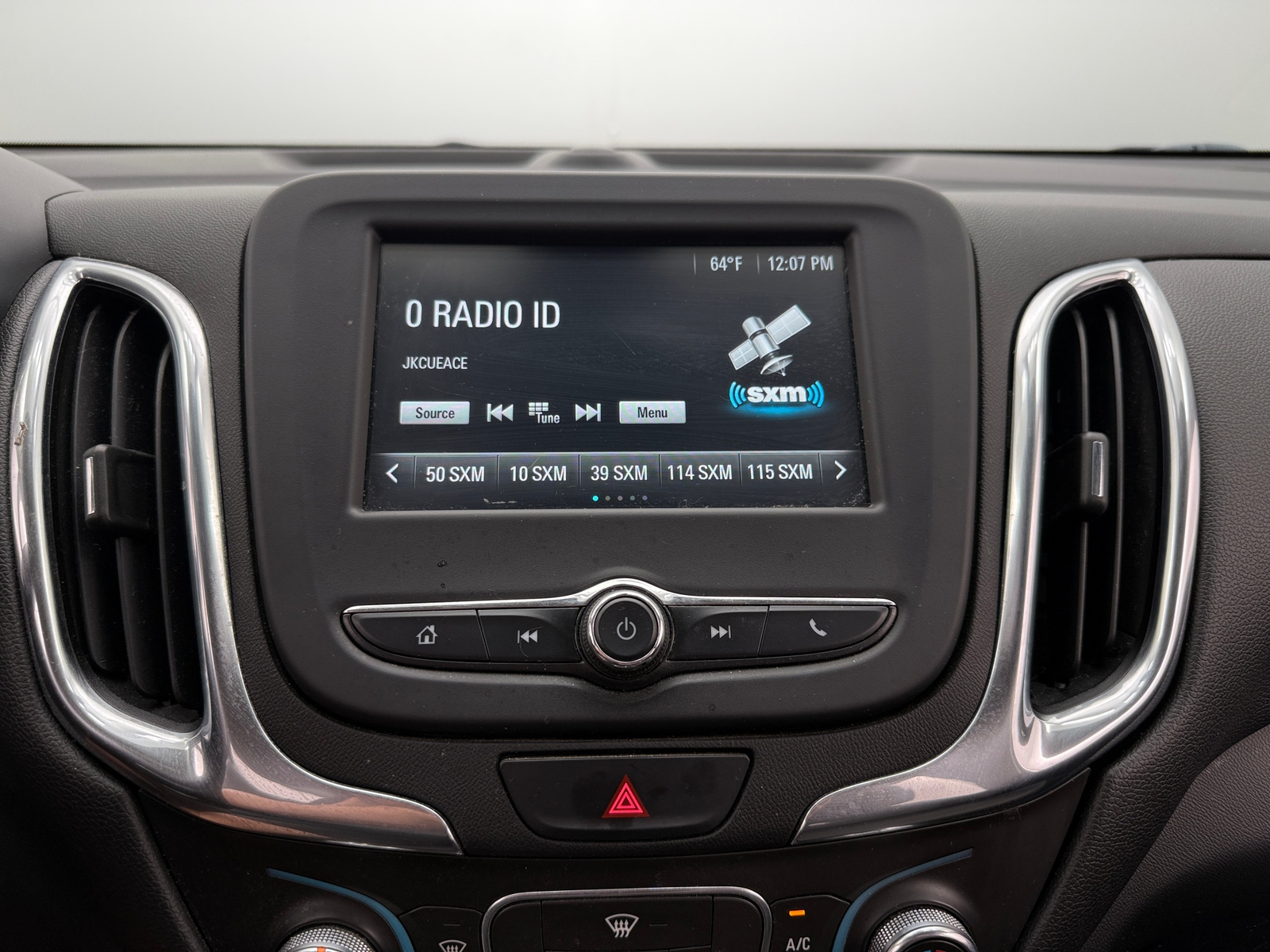 Thumbnail: 2018 Chevrolet Equinox - 4