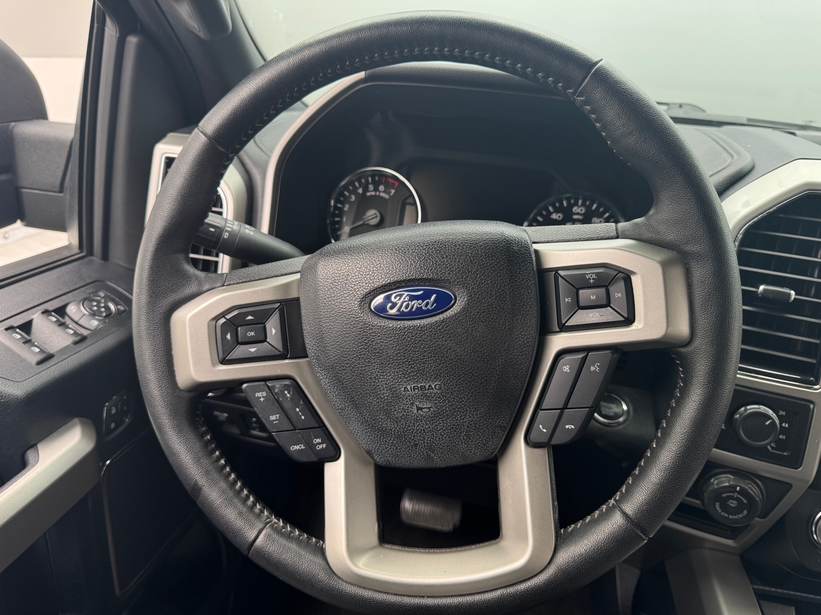Thumbnail: 2019 Ford Econoline - 4