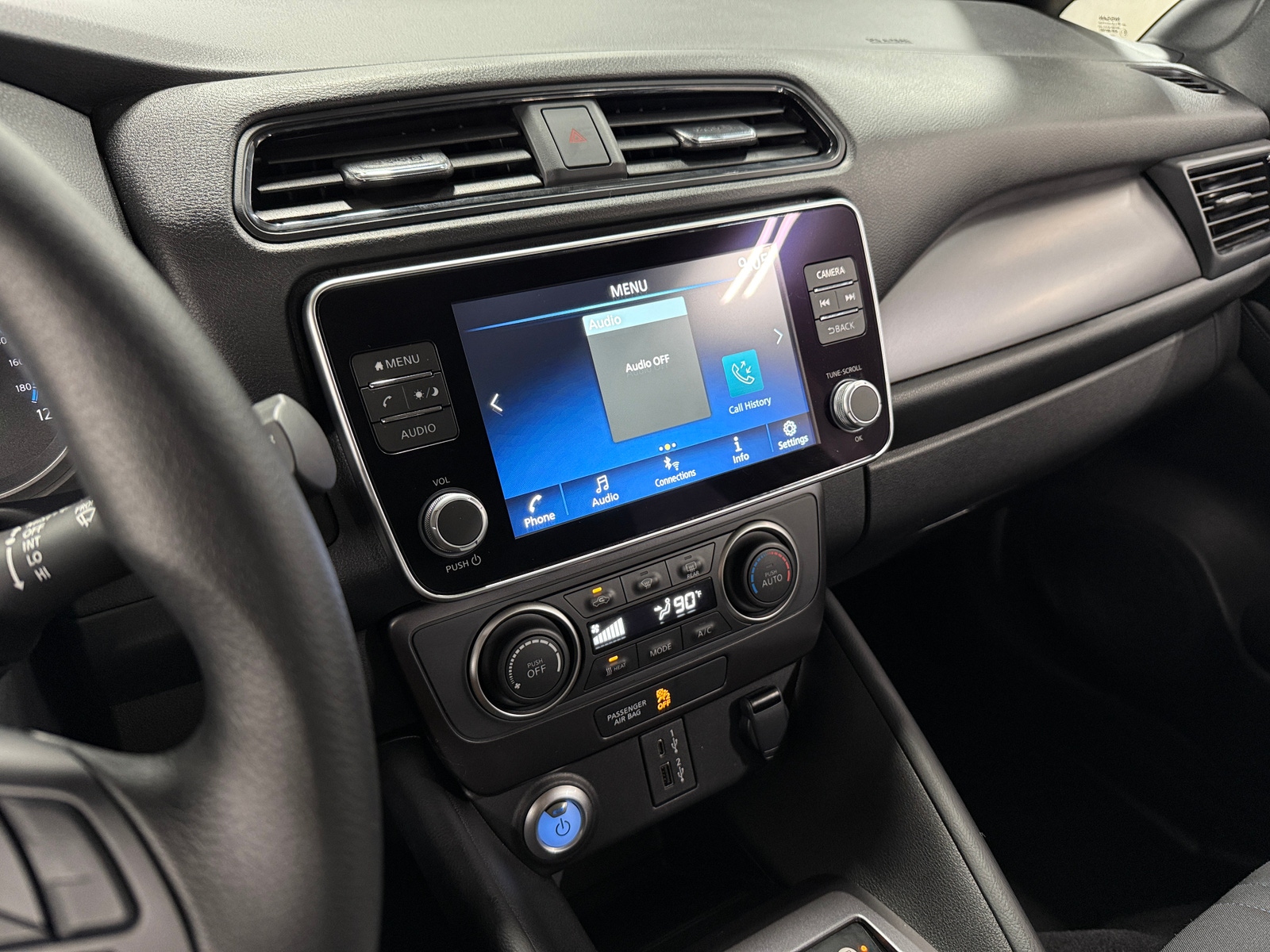 Thumbnail: 2025 Nissan Leaf - 4