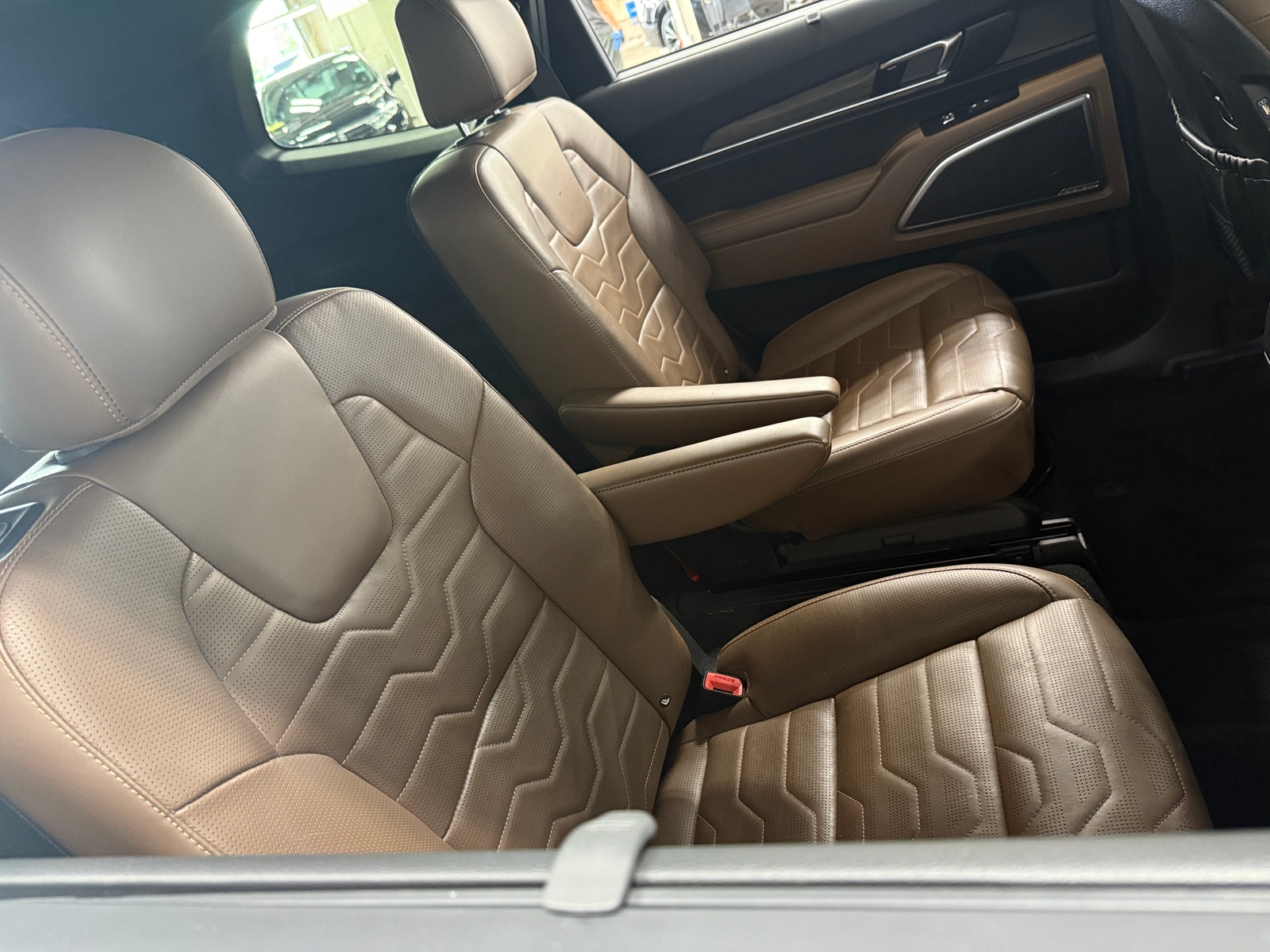 Thumbnail: 2022 Kia Telluride - 5