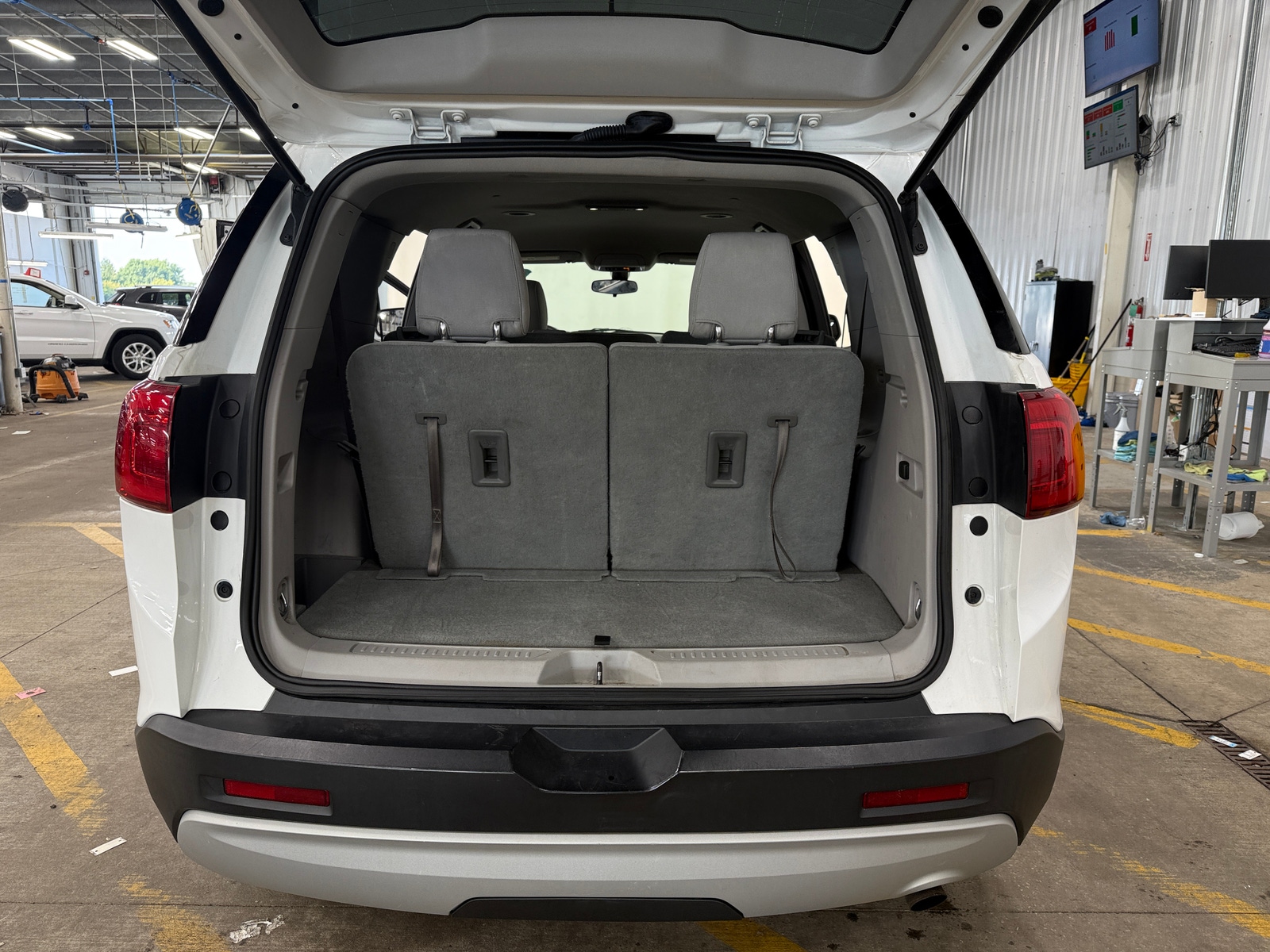 Thumbnail: 2018 GMC Acadia - 7