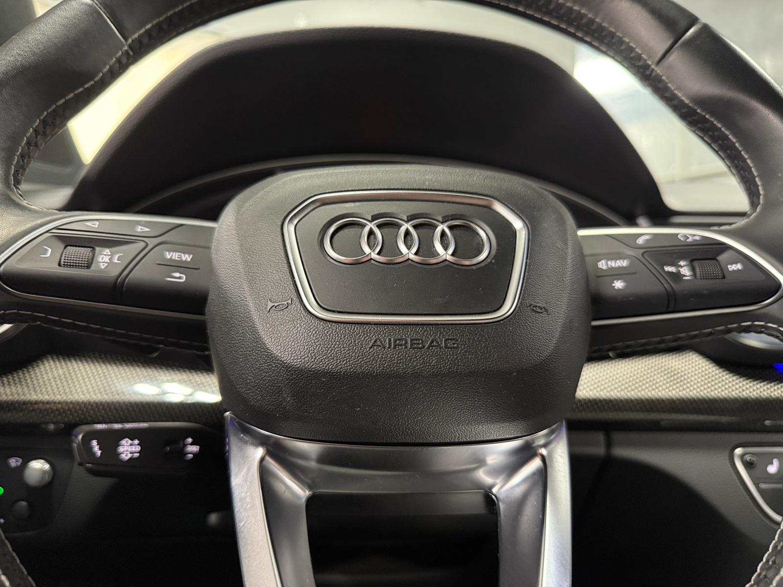 Thumbnail: 2018 Audi SQ5 - 4