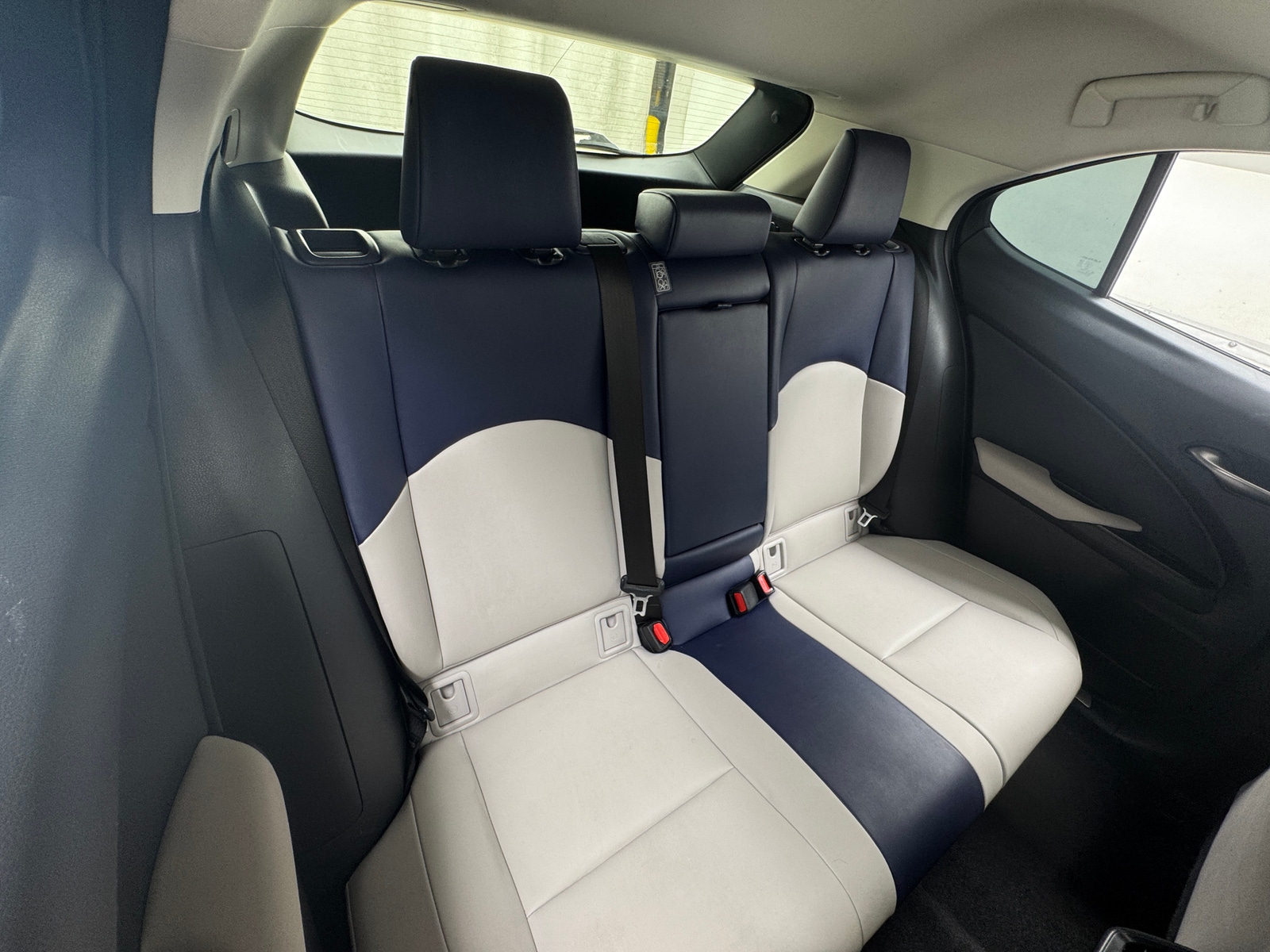 Thumbnail: 2019 Lexus UX - 5