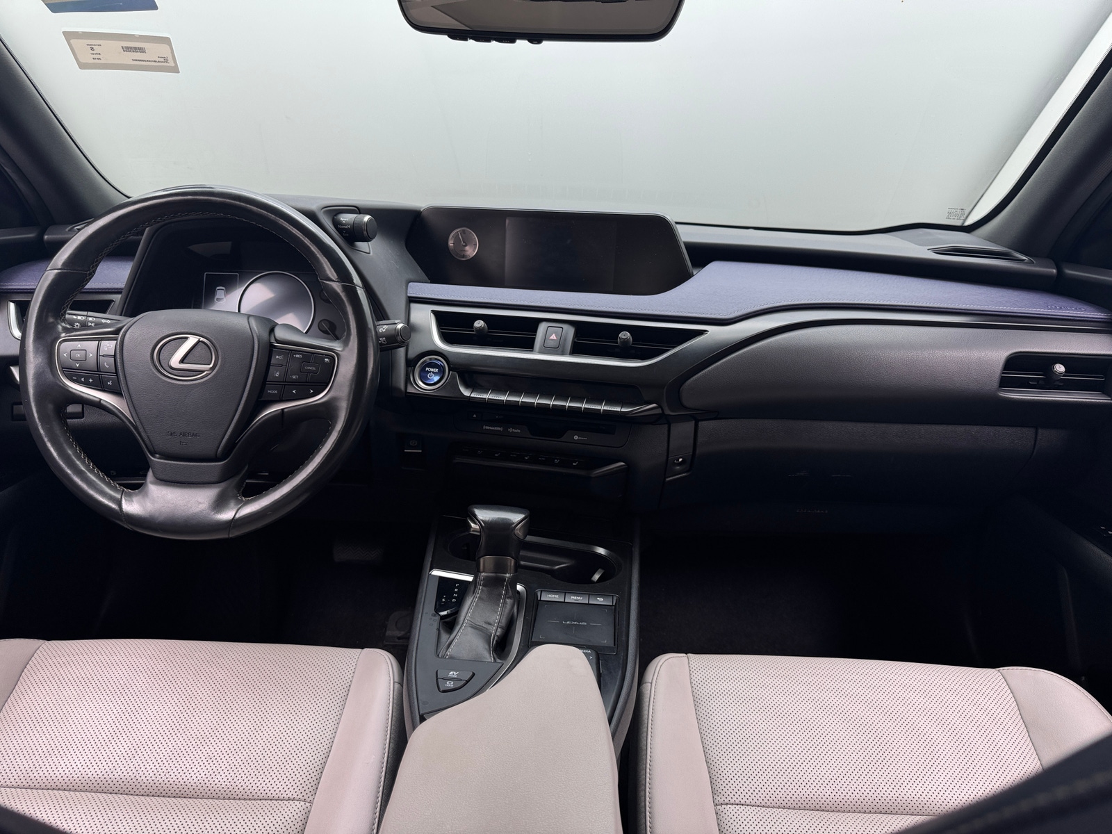 Thumbnail: 2019 Lexus UX - 2