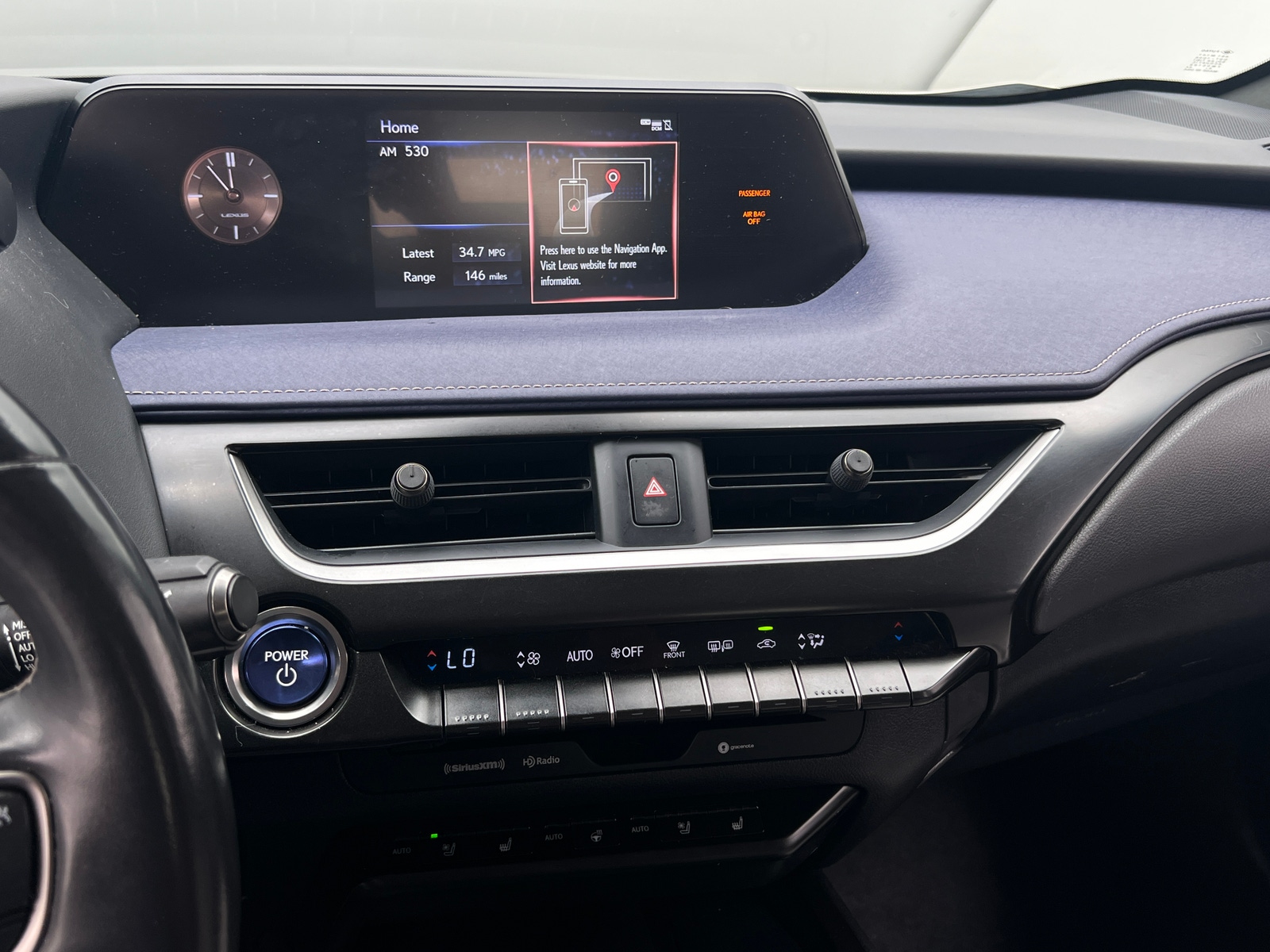 Thumbnail: 2019 Lexus UX - 3