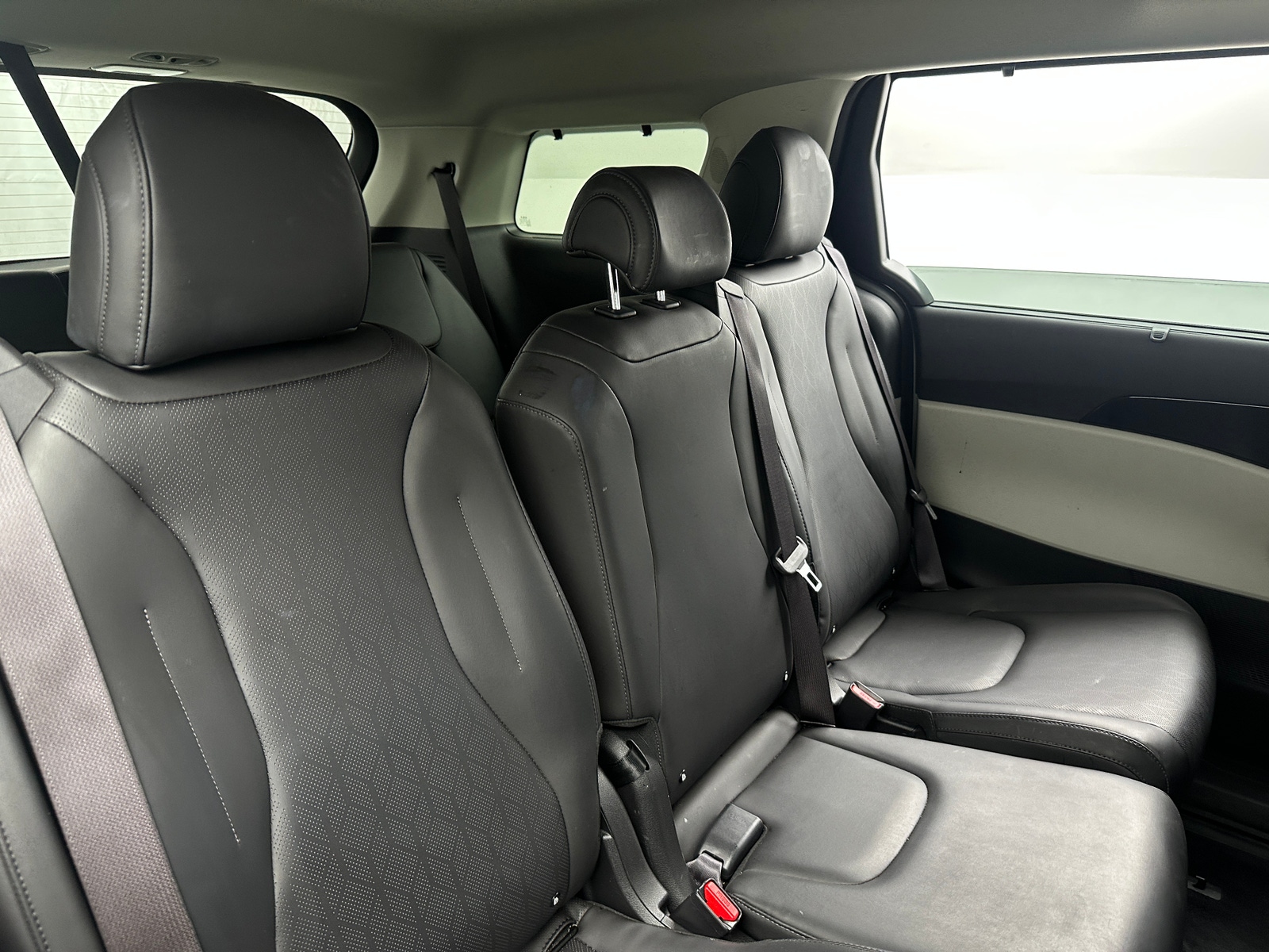 Thumbnail: 2022 Kia Carnival - 5