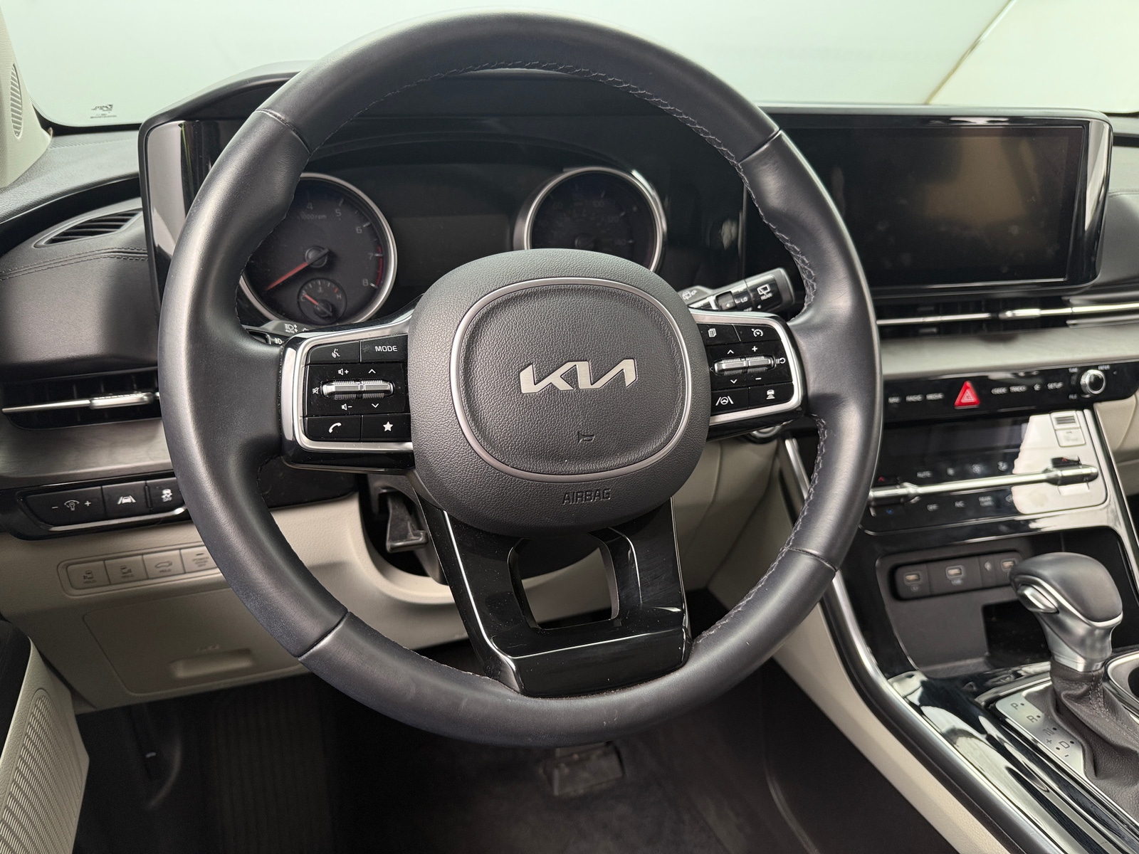 Thumbnail: 2022 Kia Carnival - 4