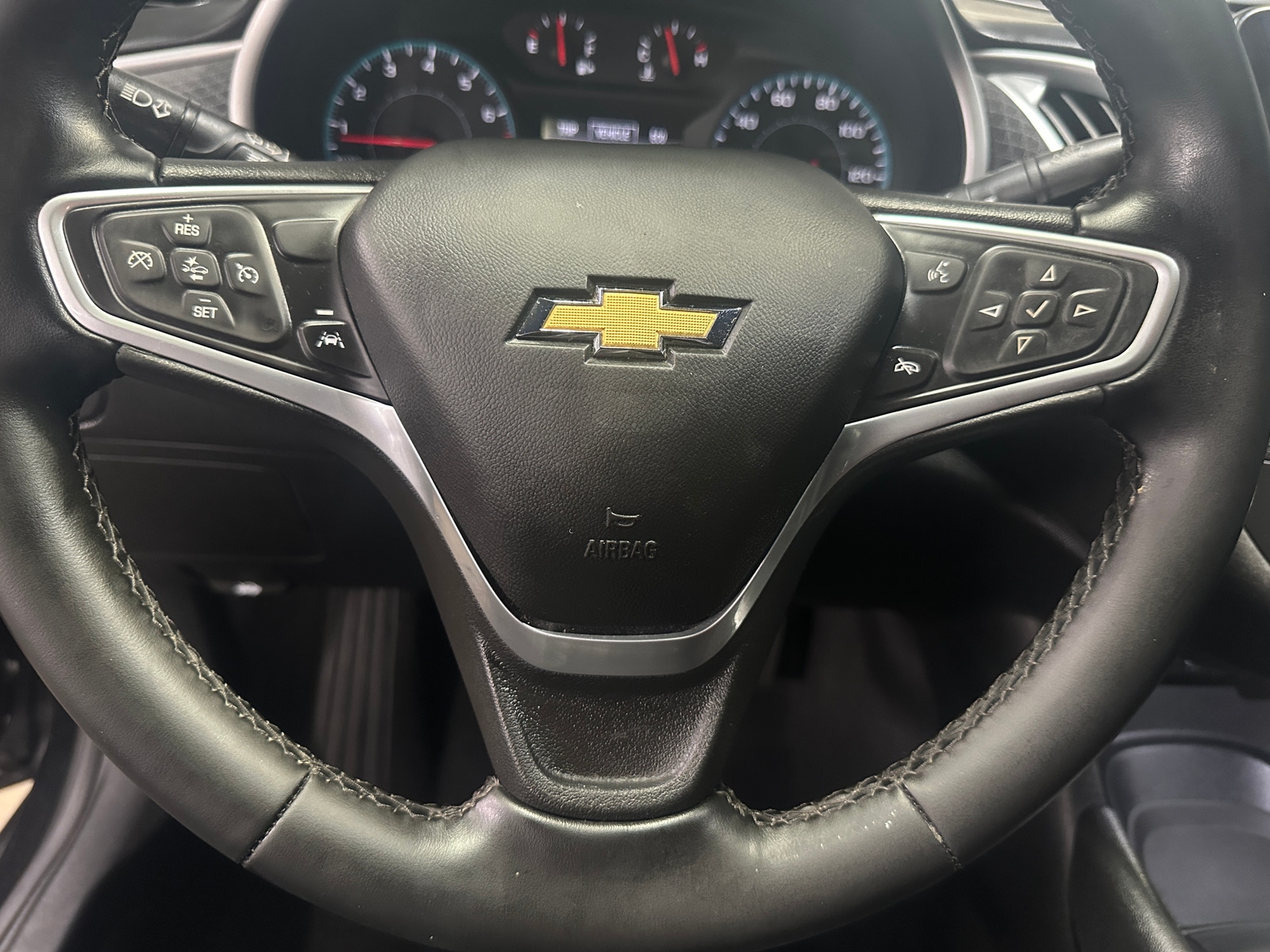 Thumbnail: 2023 Chevrolet Malibu - 5