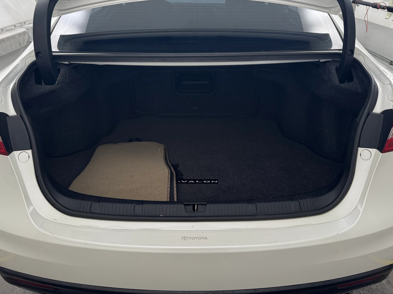 Thumbnail: 2014 Toyota Avalon - 6