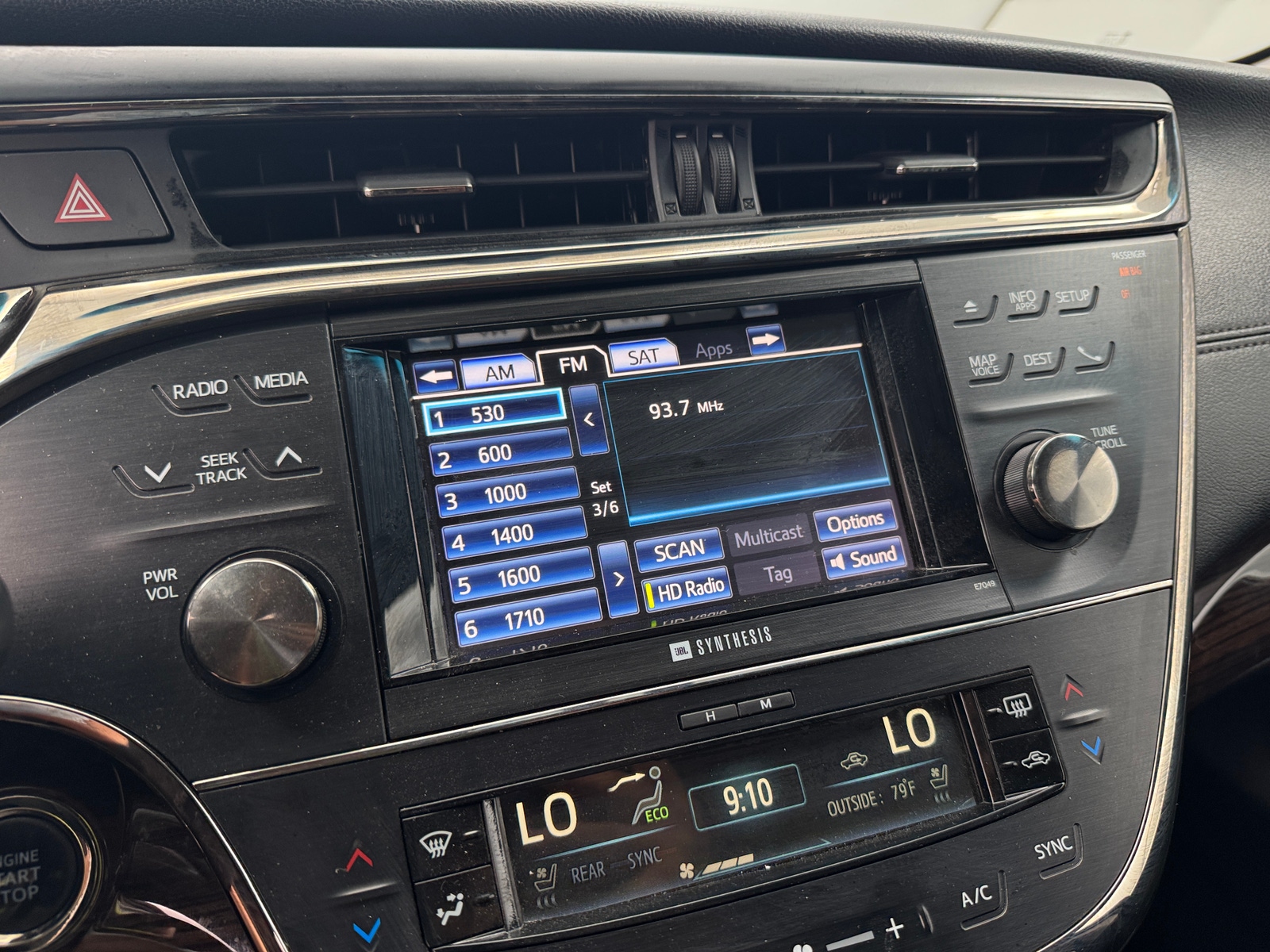 Thumbnail: 2014 Toyota Avalon - 3