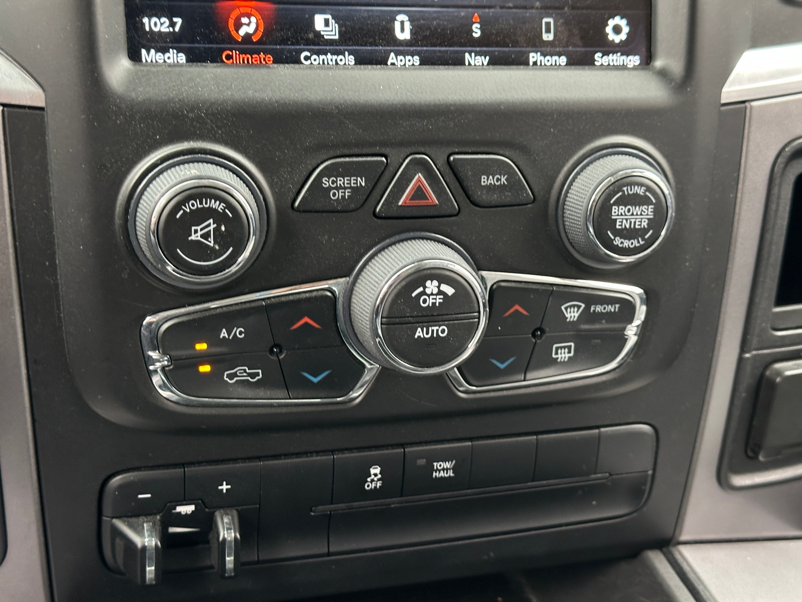 Thumbnail: 2023 RAM 1500 Classic - 4