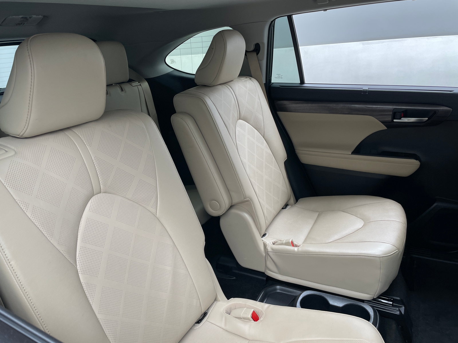 Thumbnail: 2023 Toyota Highlander - 5