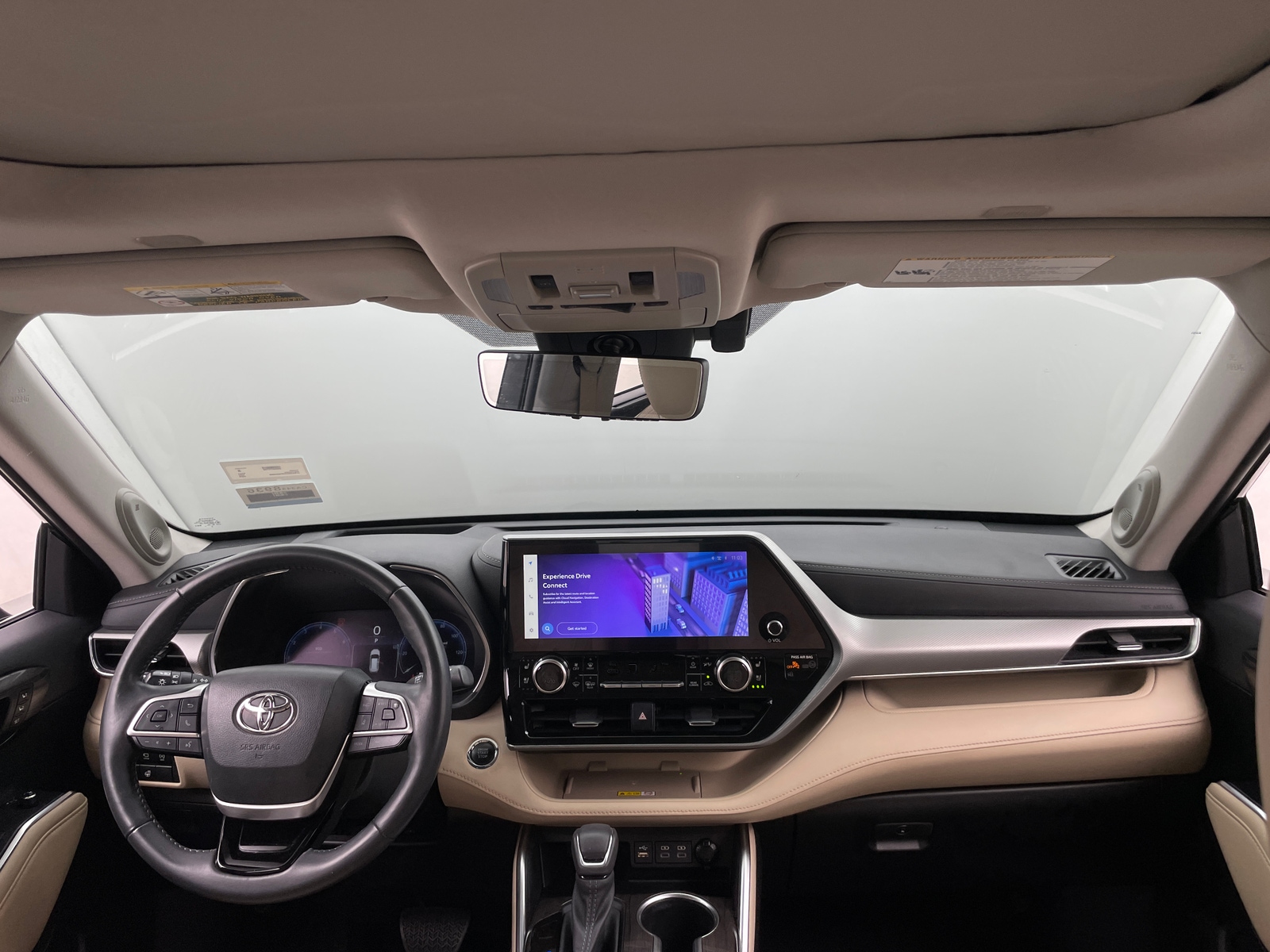 Thumbnail: 2023 Toyota Highlander - 2