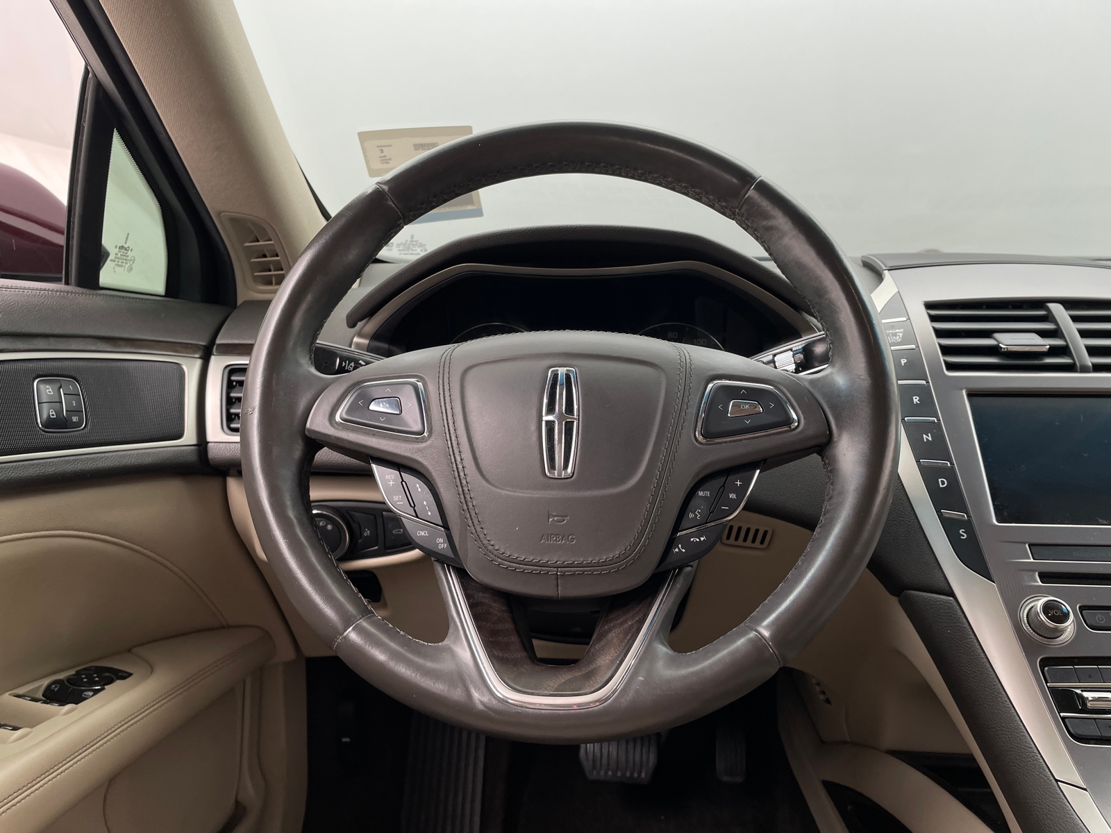 Thumbnail: 2017 Lincoln MKZ - 4