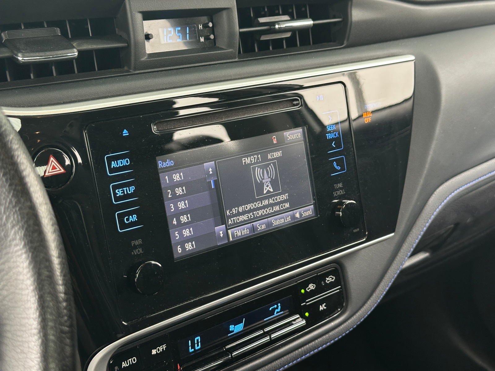 Thumbnail: 2019 Toyota Corolla - 3