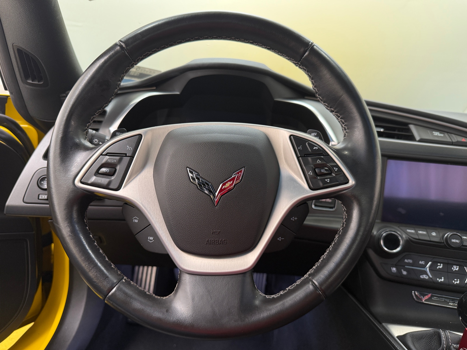 Thumbnail: 2014 Chevrolet Corvette - 3