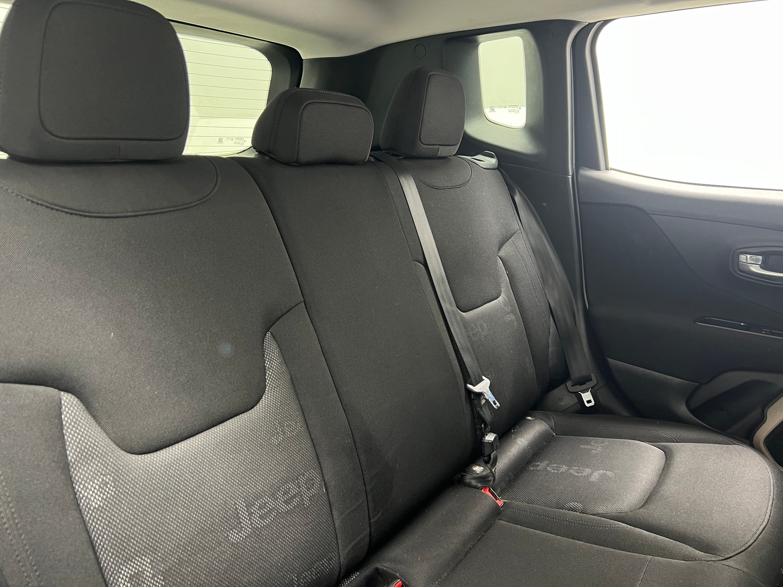 Thumbnail: 2016 Jeep Renegade - 6