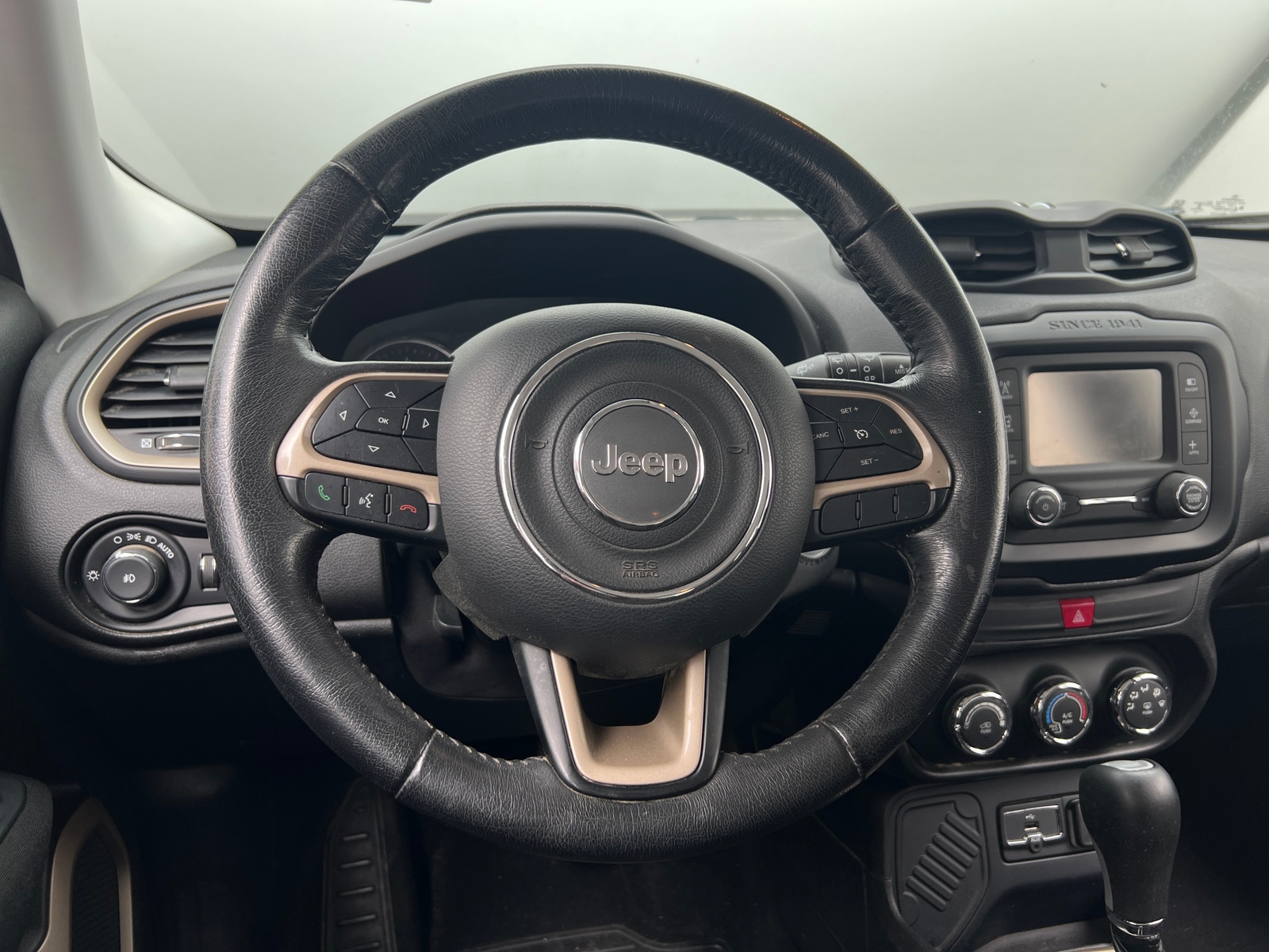 Thumbnail: 2016 Jeep Renegade - 5