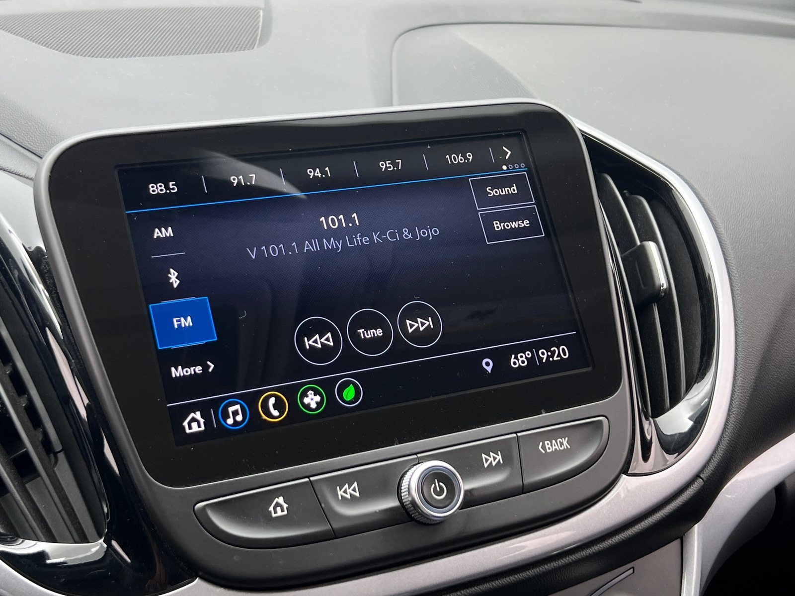 Thumbnail: 2019 Chevrolet Volt - 3