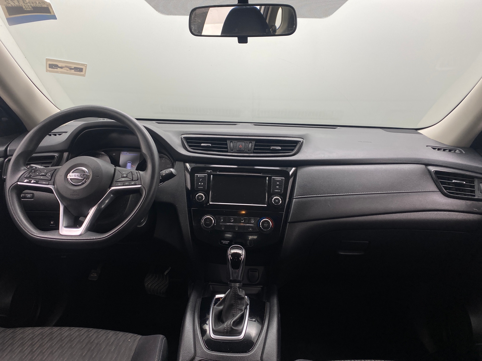 Thumbnail: 2018 Nissan Rogue - 3