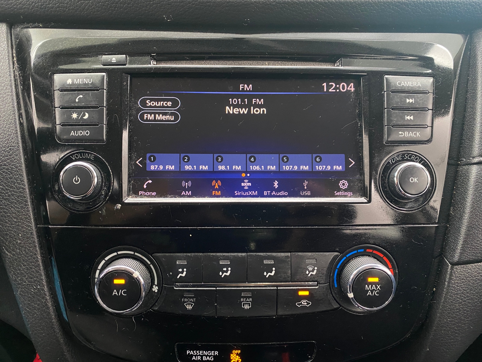 Thumbnail: 2018 Nissan Rogue - 4