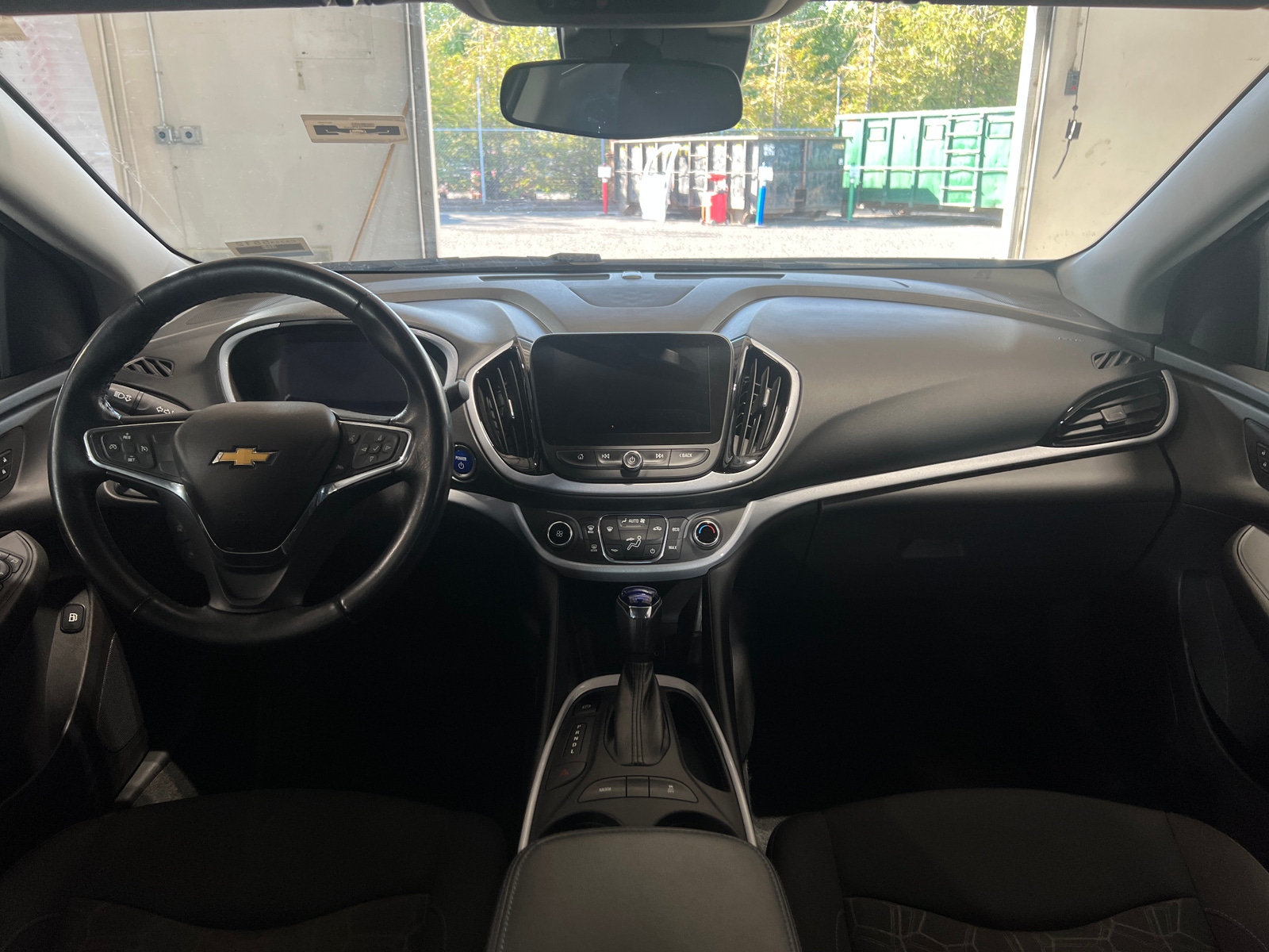 Thumbnail: 2016 Chevrolet Volt - 3
