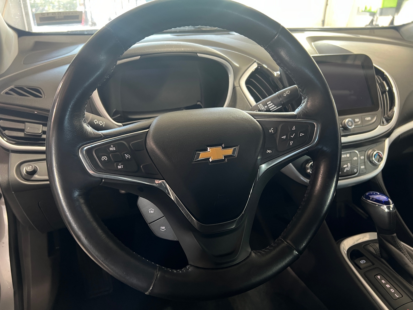 Thumbnail: 2016 Chevrolet Volt - 5
