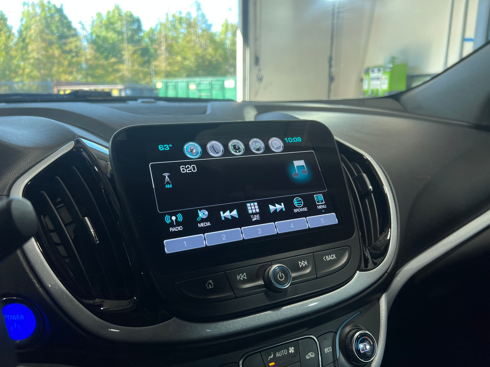 Thumbnail: 2016 Chevrolet Volt - 4