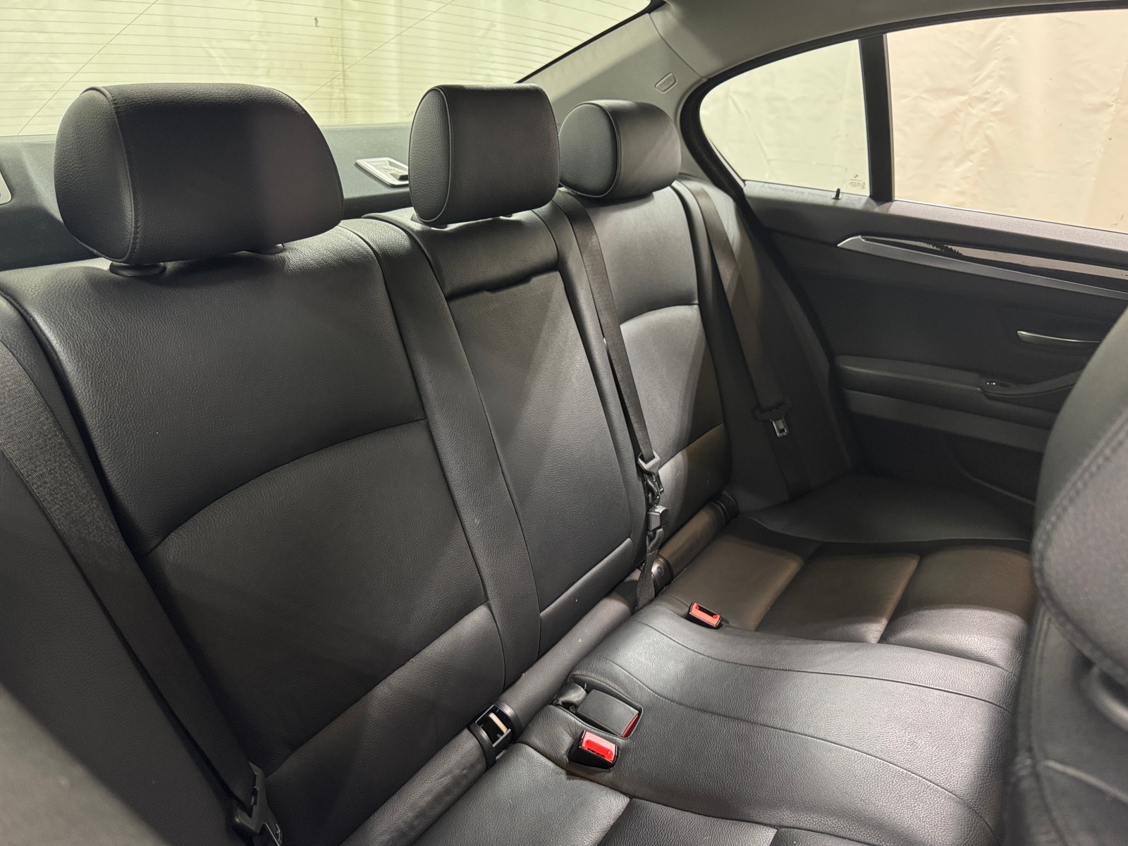 Thumbnail: 2015 BMW 5 Series - 5