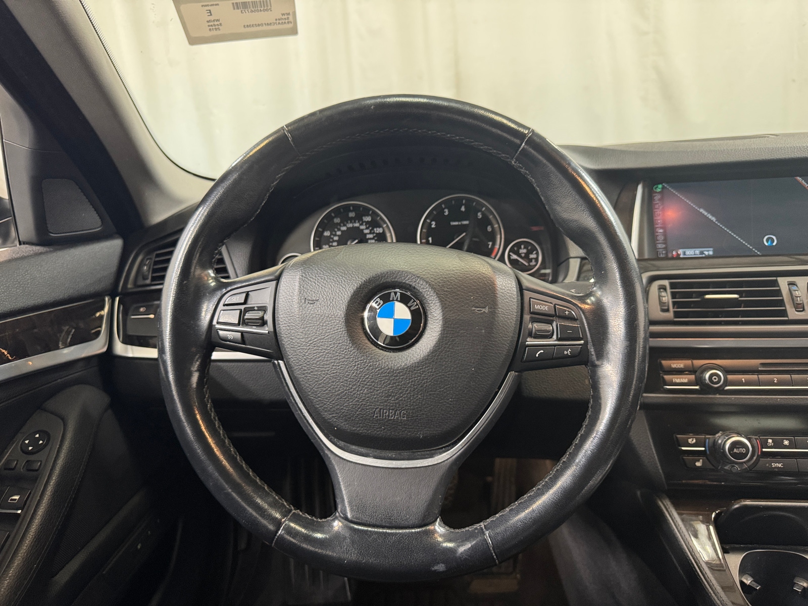 Thumbnail: 2015 BMW 5 Series - 4