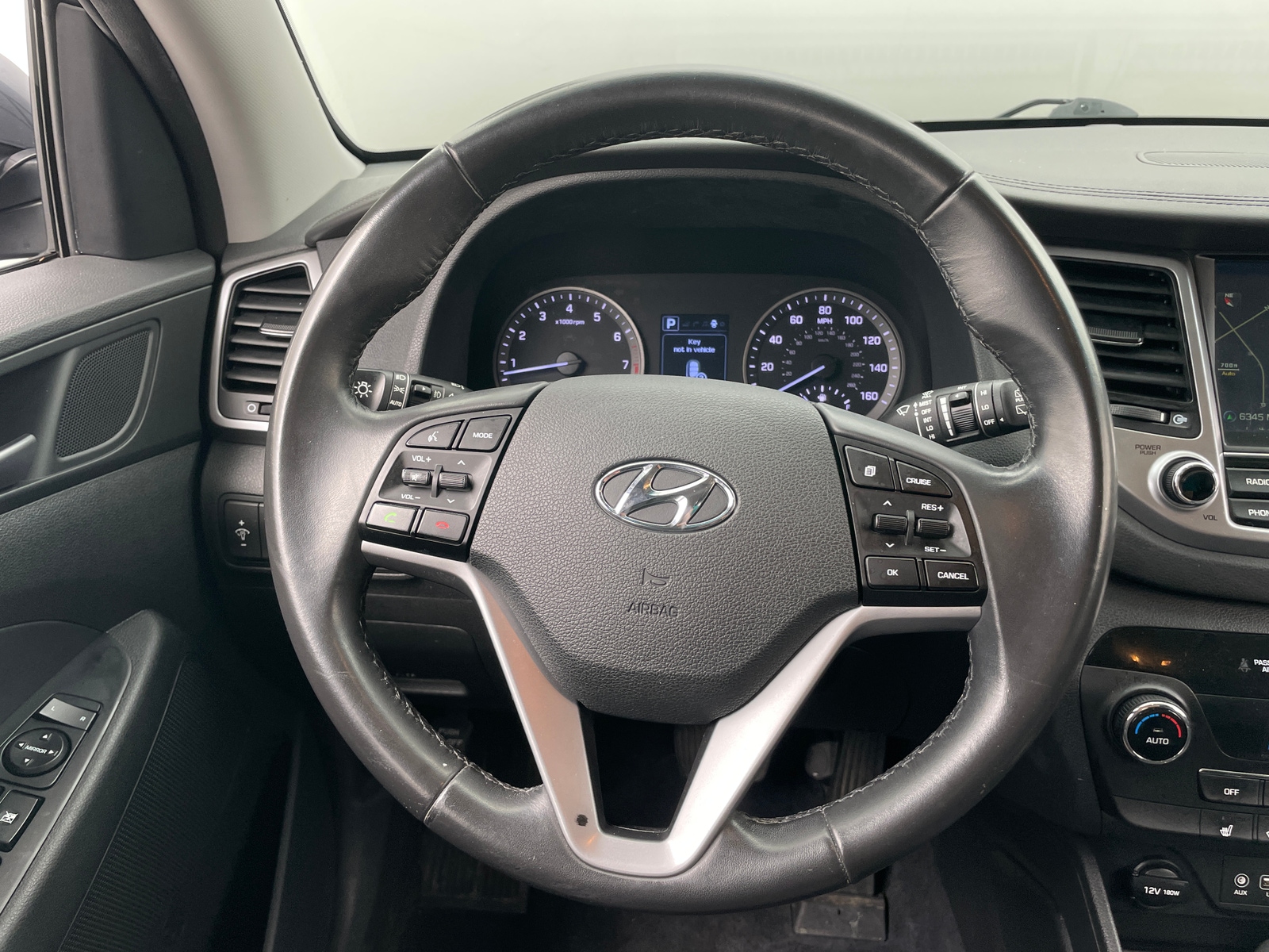 Thumbnail: 2017 Hyundai Tucson - 4