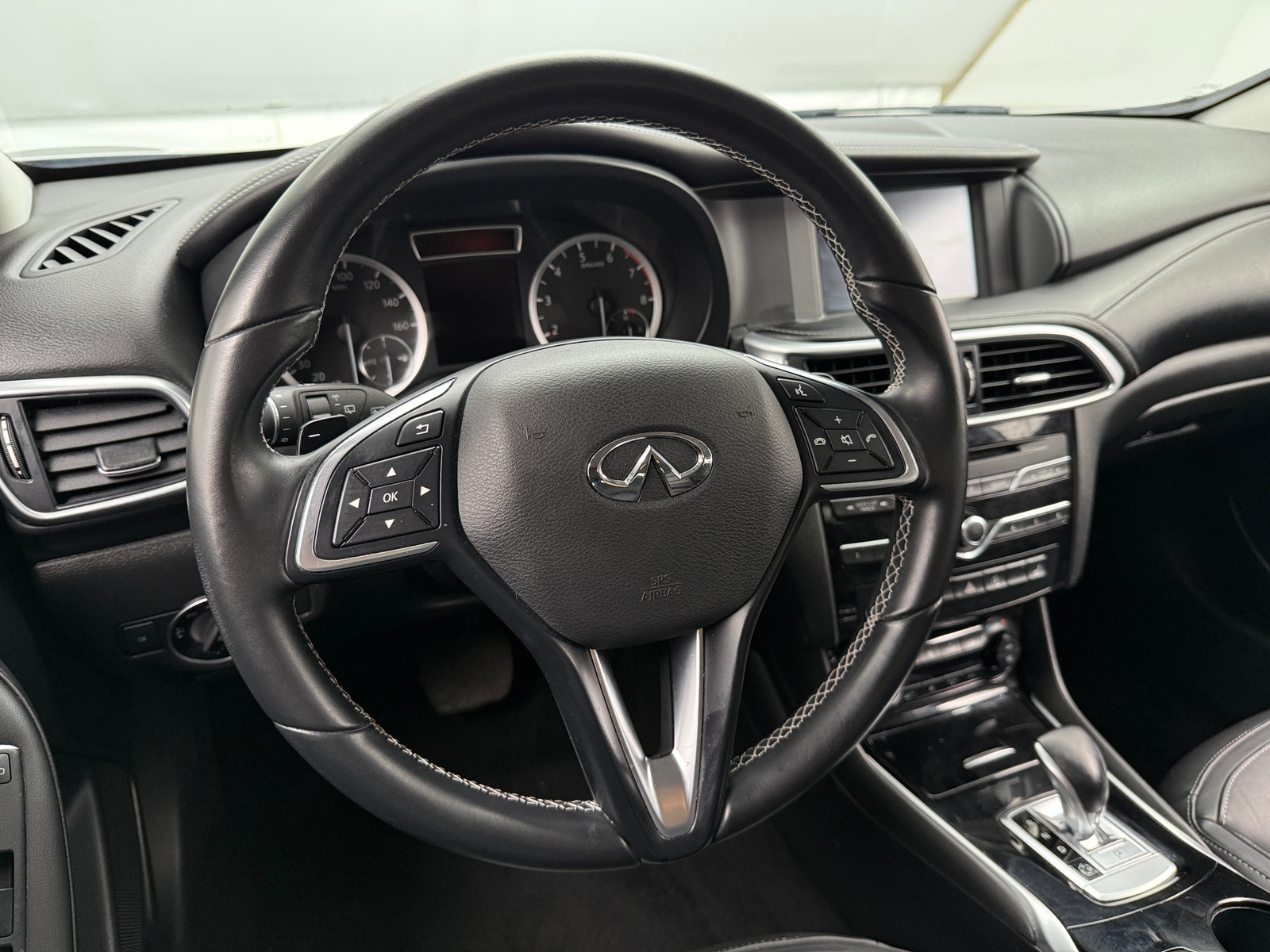 Thumbnail: 2018 INFINITI QX30 - 4