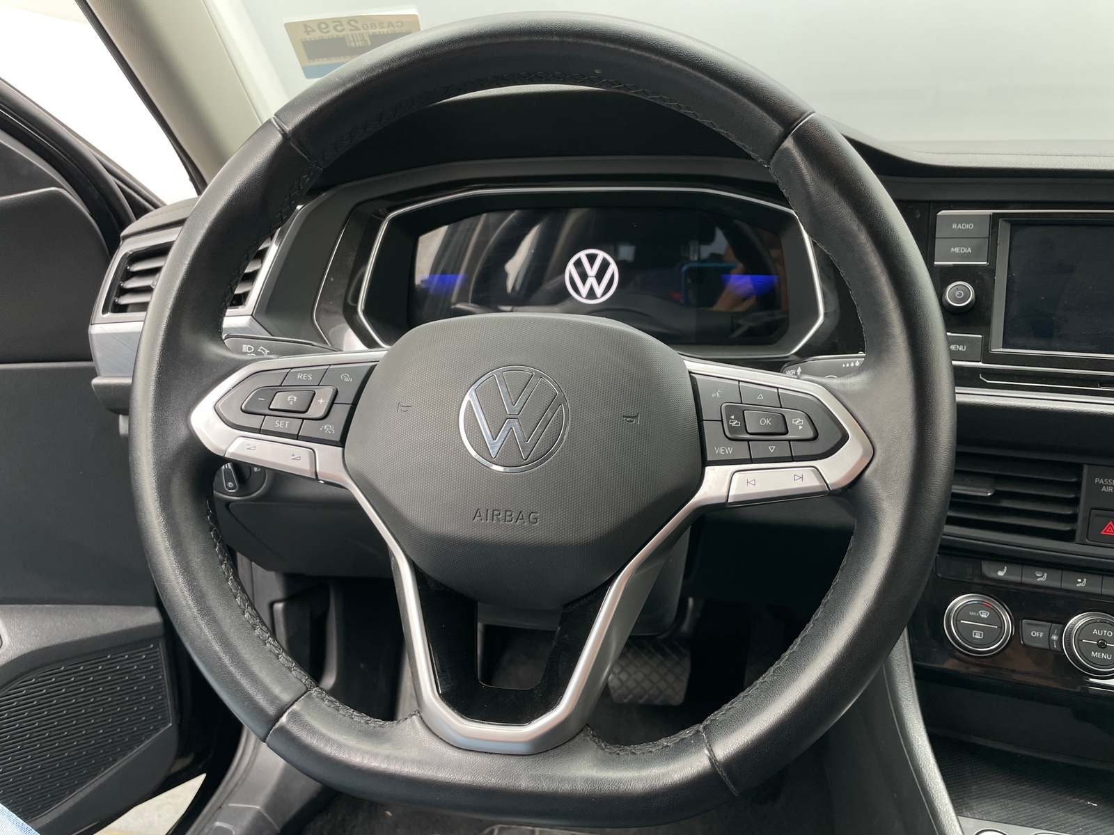 Thumbnail: 2024 Volkswagen Jetta - 4