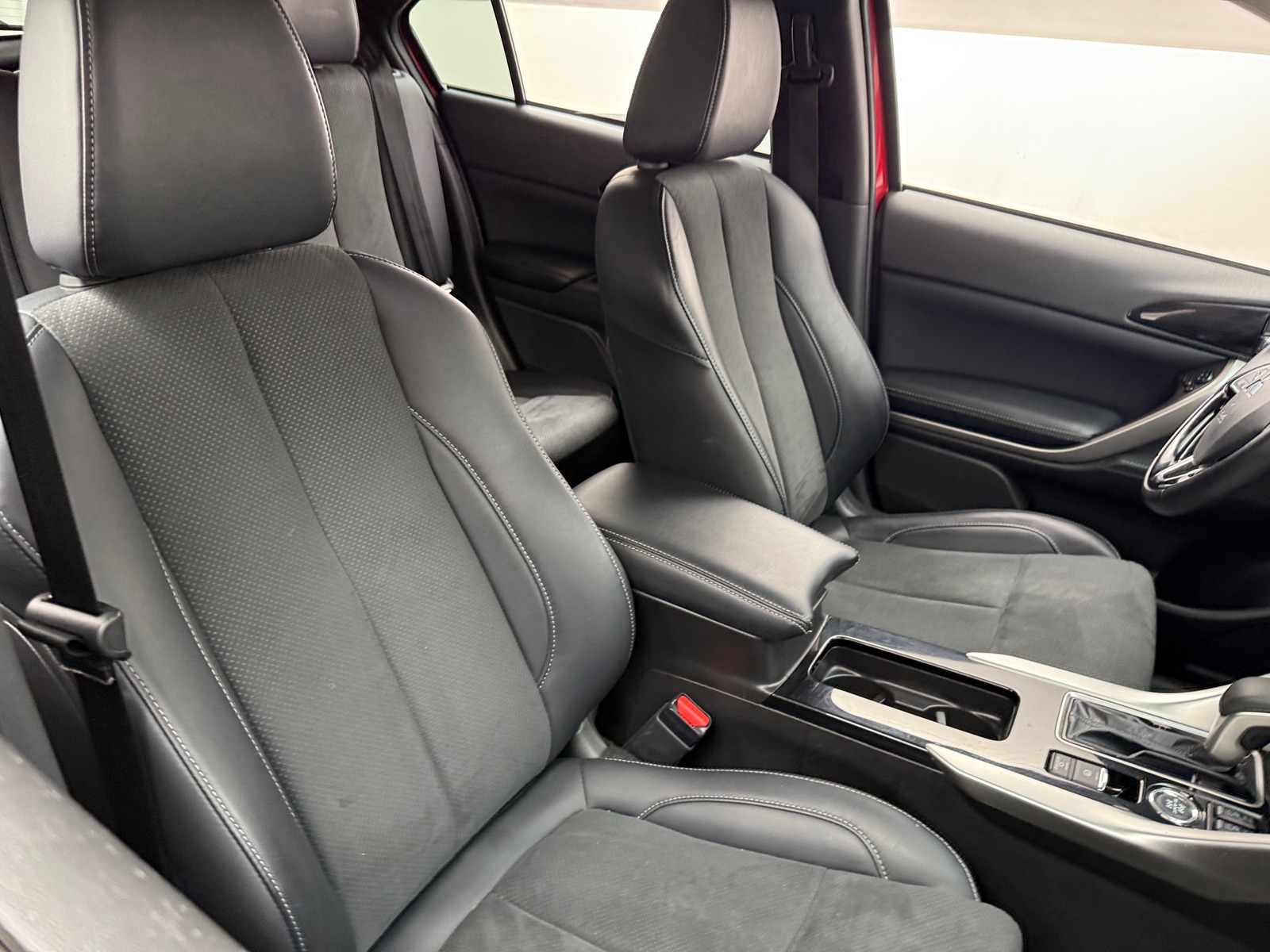 Thumbnail: 2024 Mitsubishi Eclipse Cross - 2