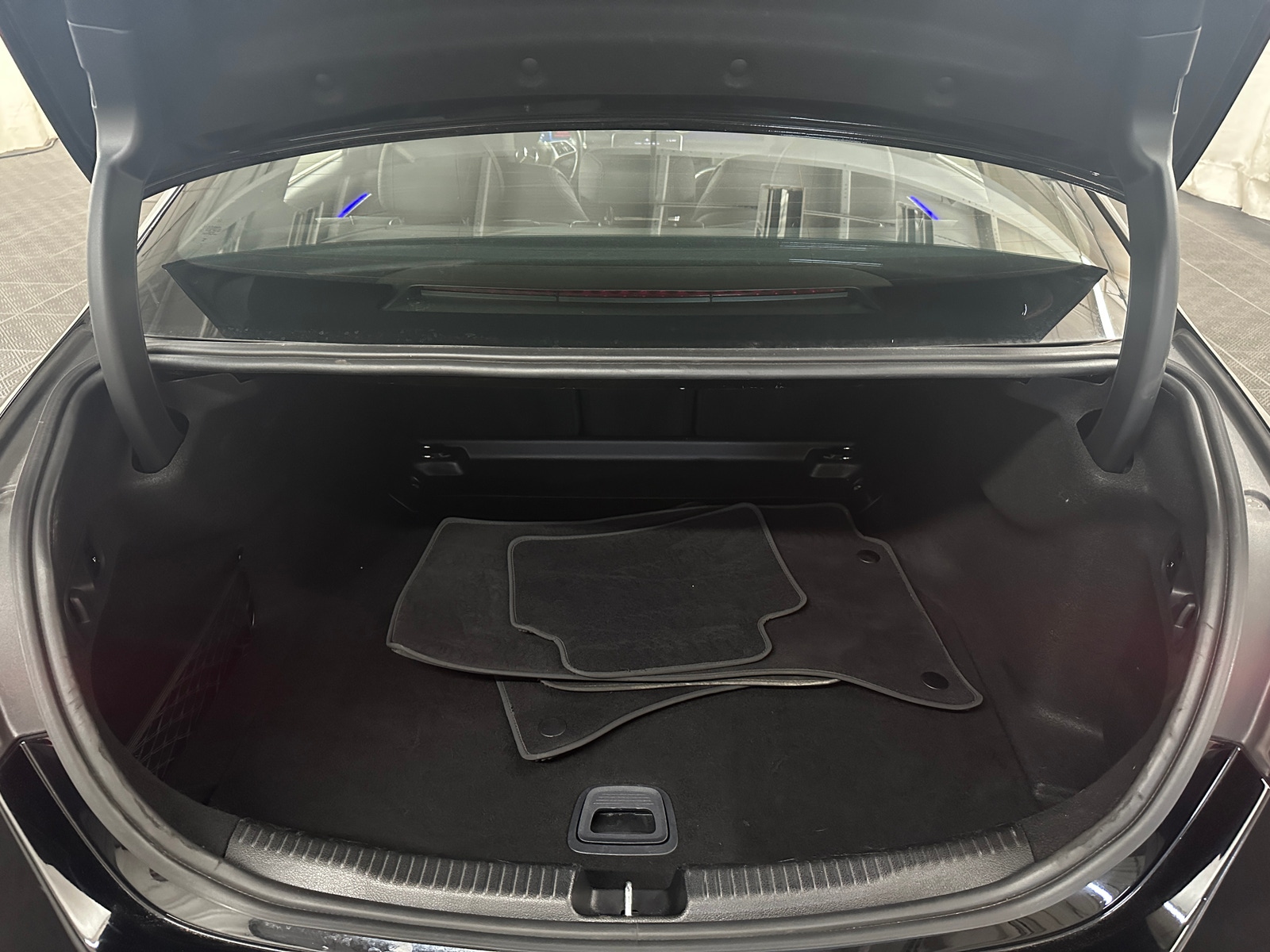 Thumbnail: 2024 Mercedes-Benz C-Class - 6