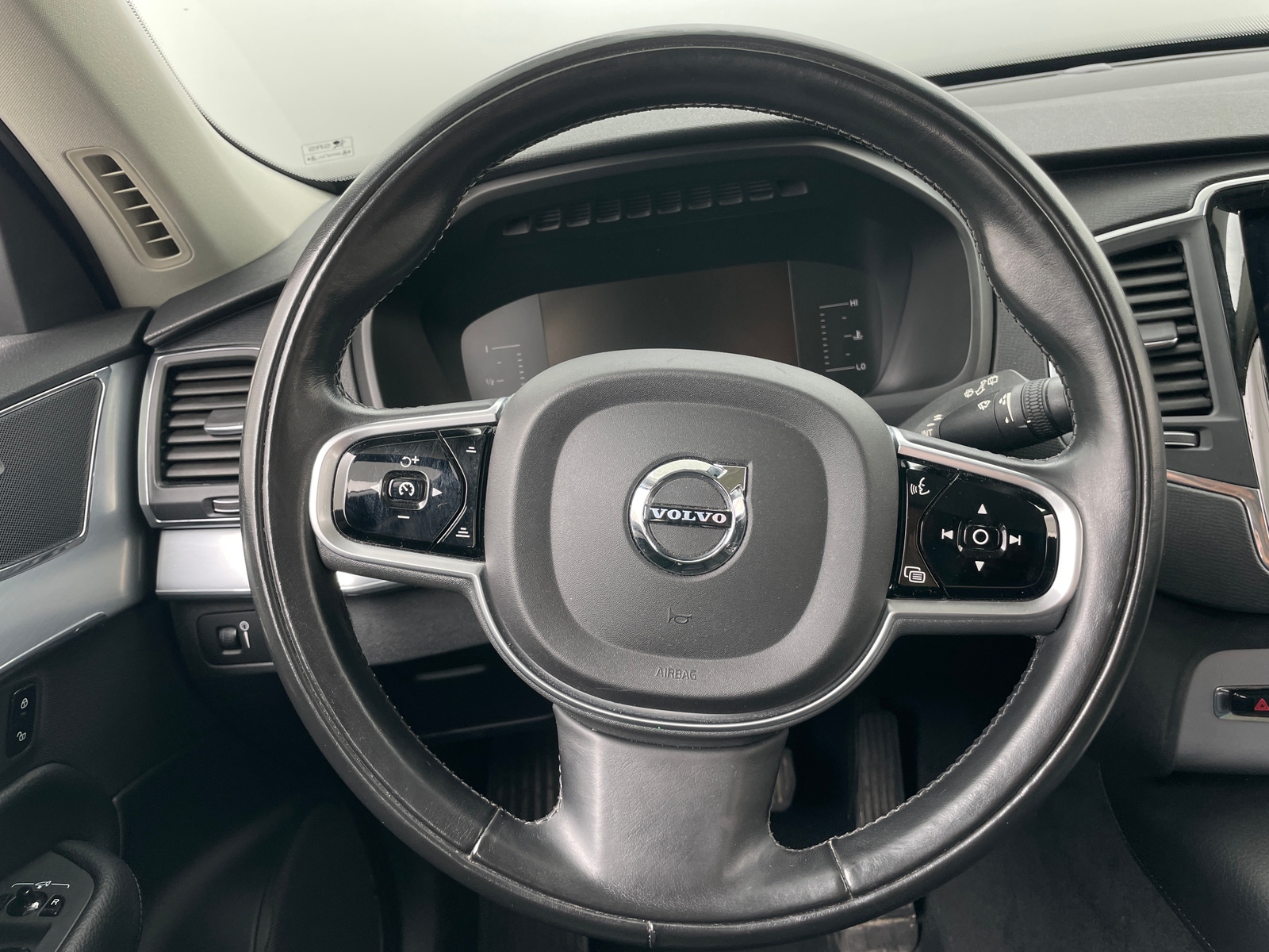 Thumbnail: 2018 Volvo XC90 - 4