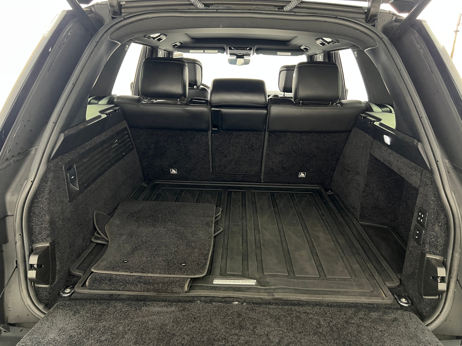 Thumbnail: 2018 Land Rover Range Rover - 6