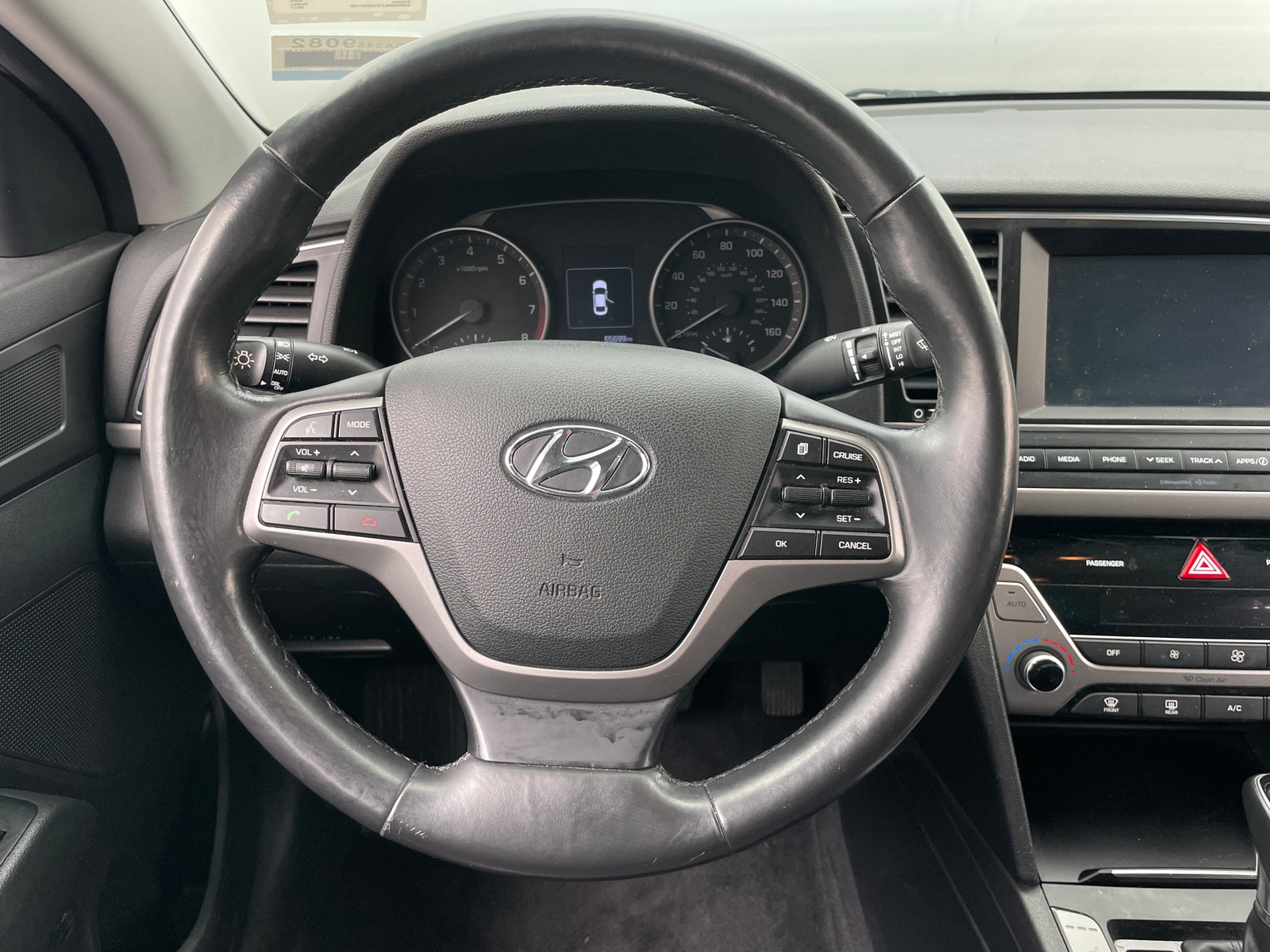 Thumbnail: 2017 Hyundai Elantra - 4
