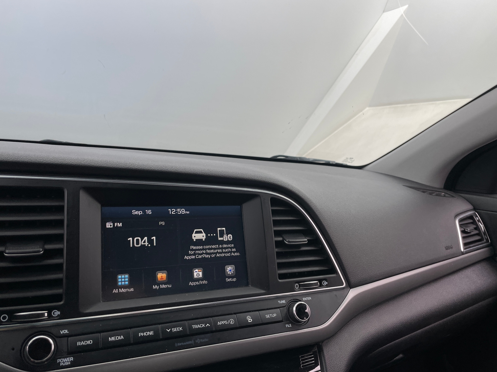Thumbnail: 2017 Hyundai Elantra - 3