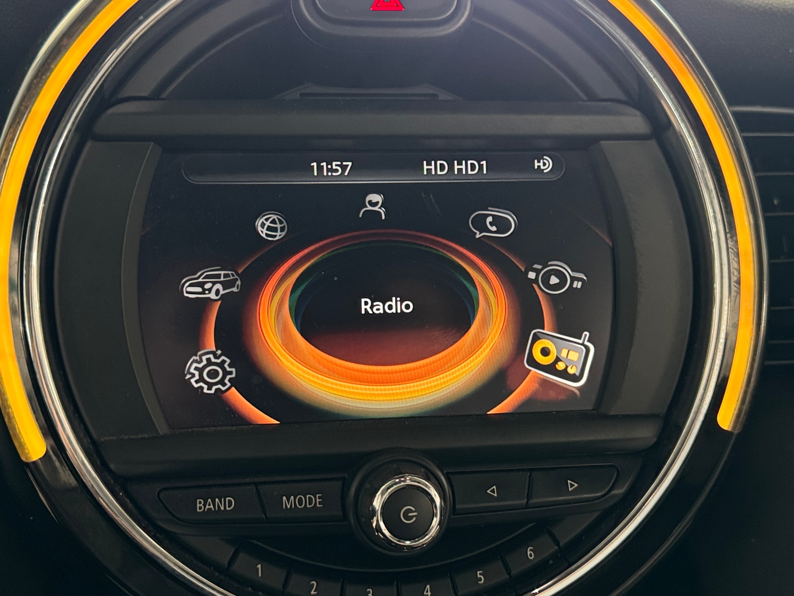 Thumbnail: 2016 MINI Cooper Hardtop - 3