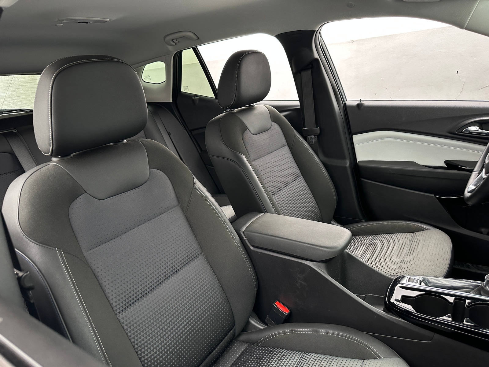 Thumbnail: 2025 Chevrolet Trax - 2