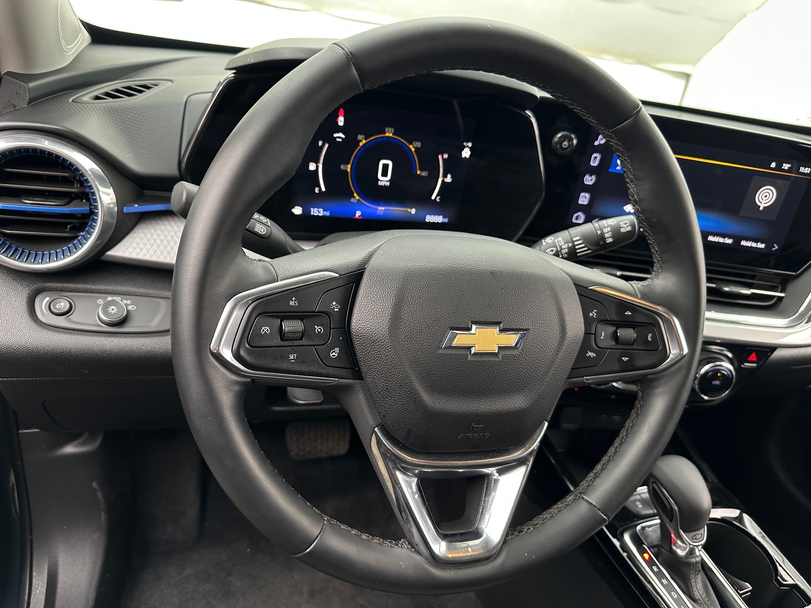 Thumbnail: 2025 Chevrolet Trax - 5