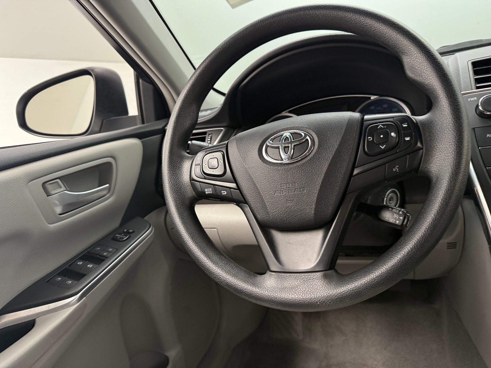 Thumbnail: 2017 Toyota Camry - 5