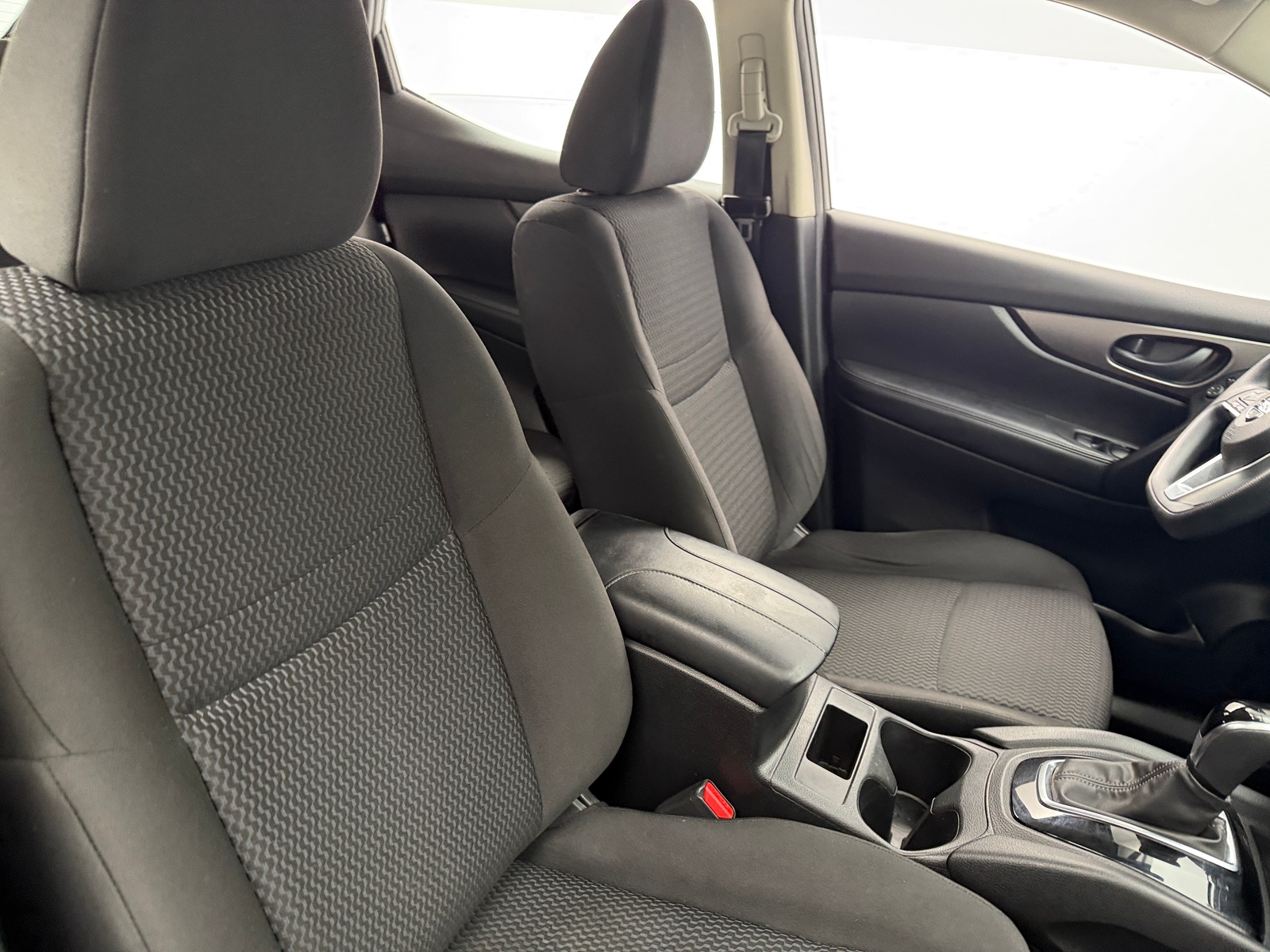 Thumbnail: 2020 Nissan Rogue Sport - 2