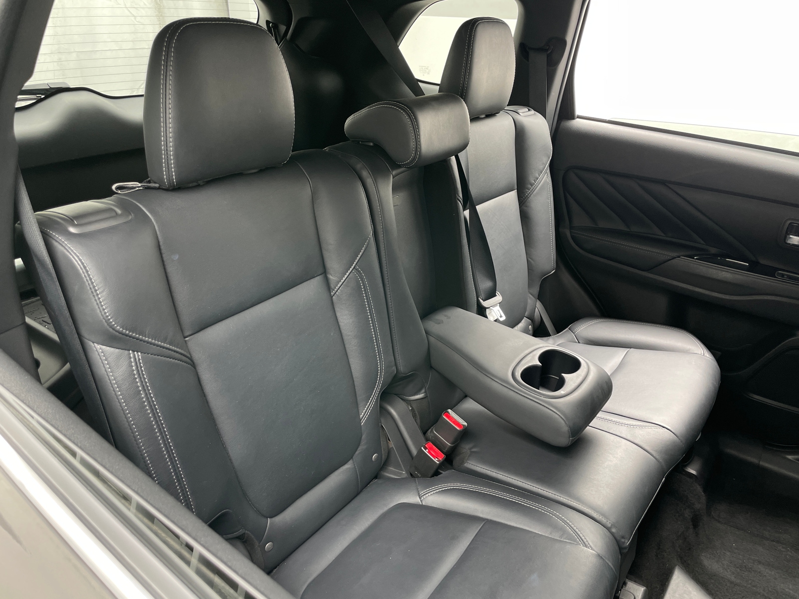 Thumbnail: 2021 Mitsubishi Outlander - 5