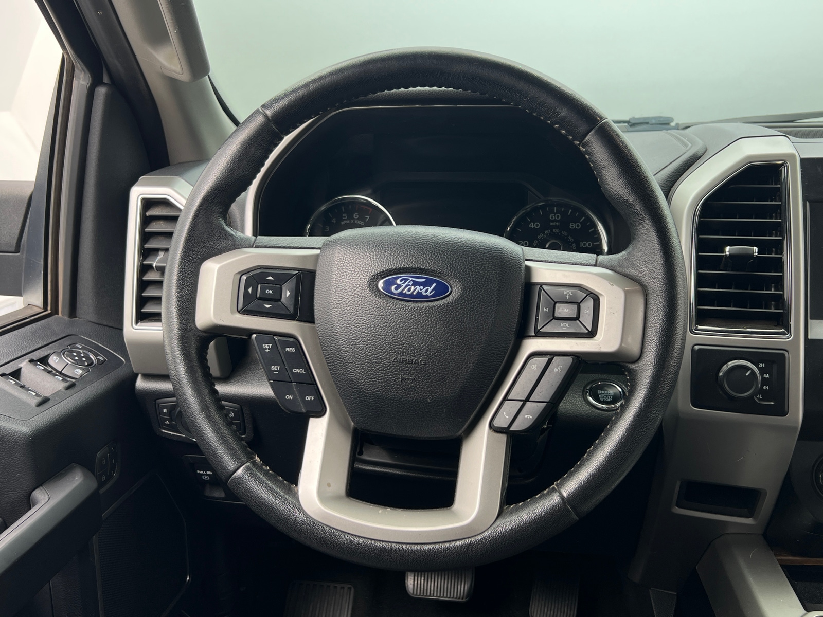 Thumbnail: 2019 Ford Econoline - 4