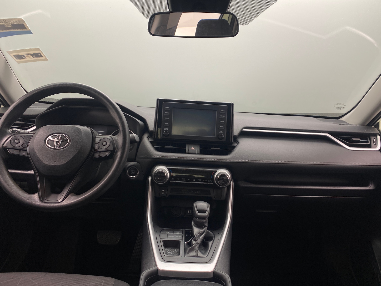 Thumbnail: 2019 Toyota RAV4 - 3